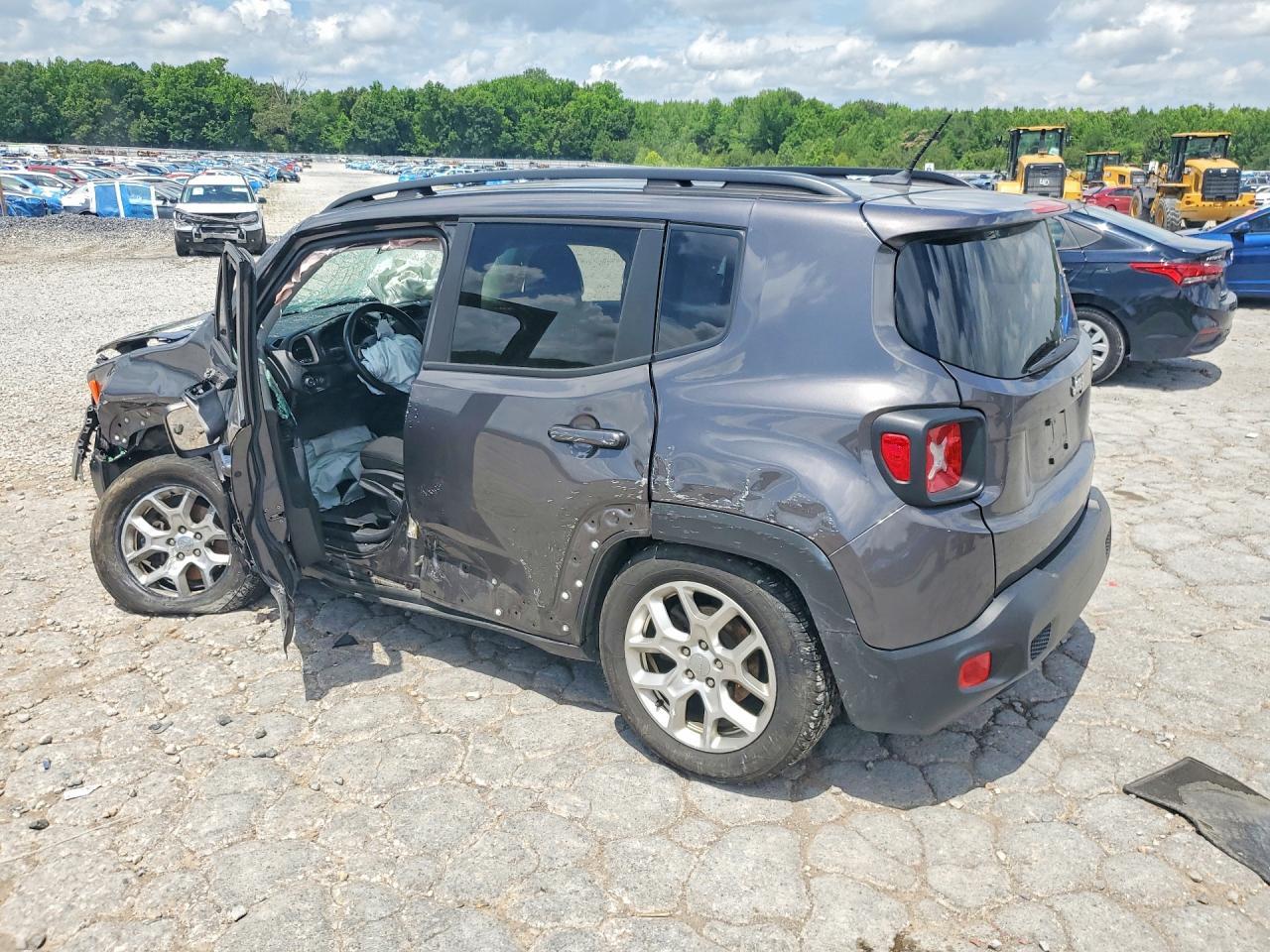 2017 Jeep Renegade, Latitude