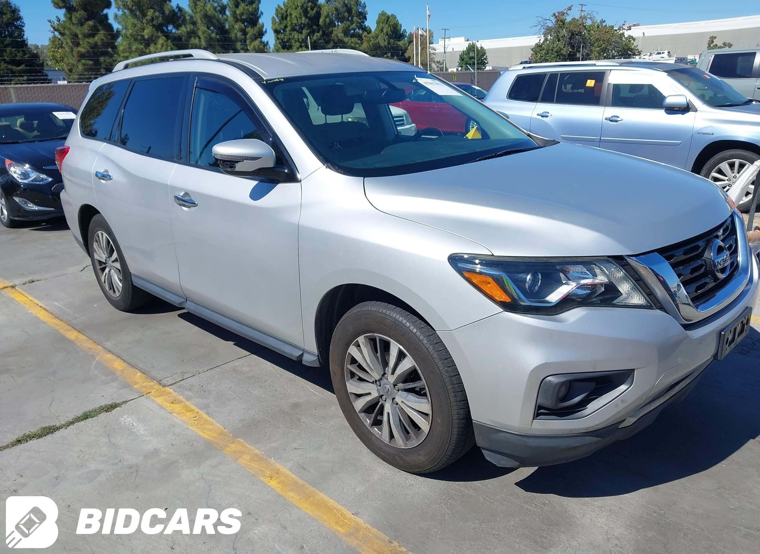 2019 Nissan Pathfinder, SV