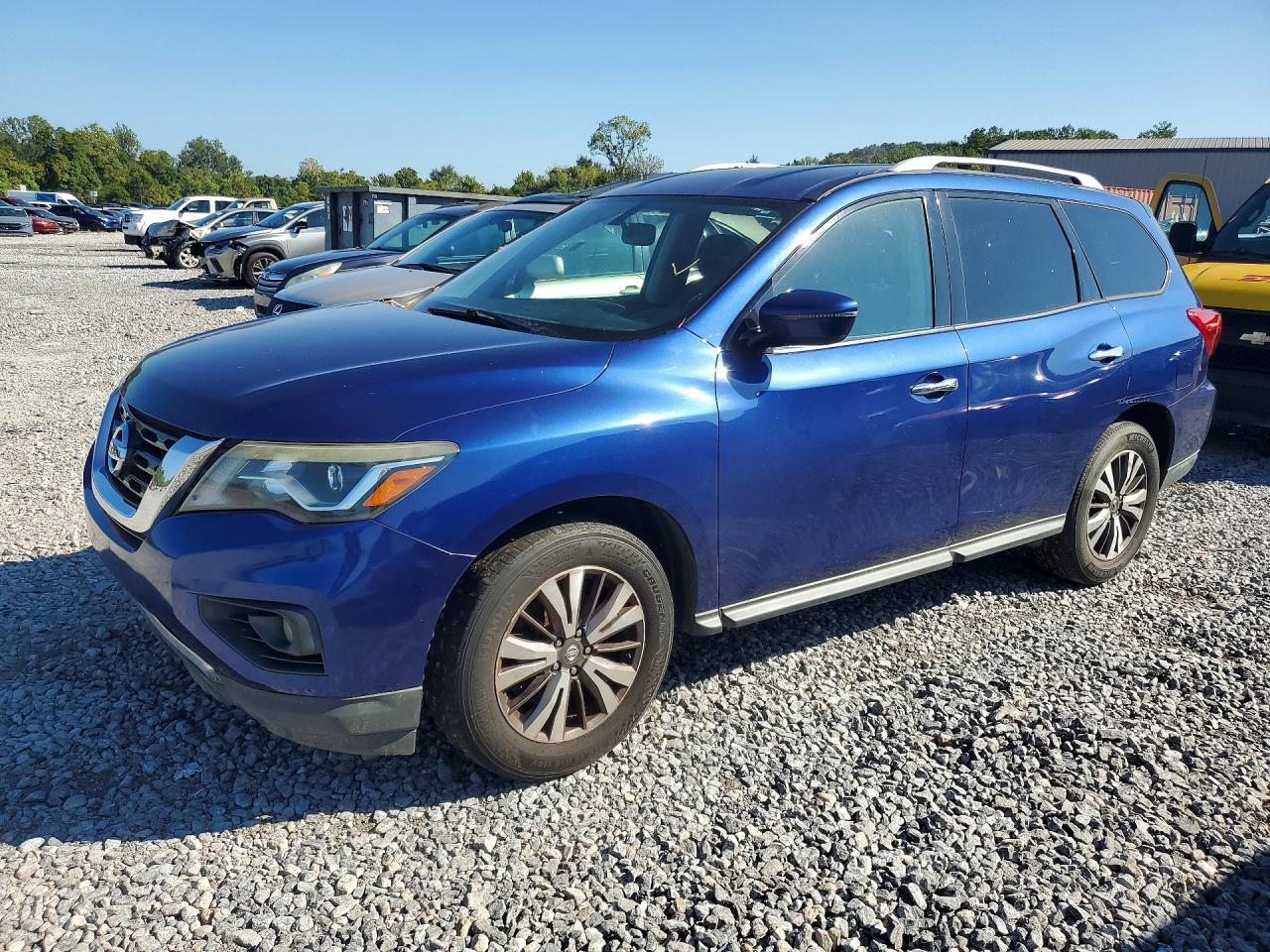 2018 Nissan Pathfinder, SV