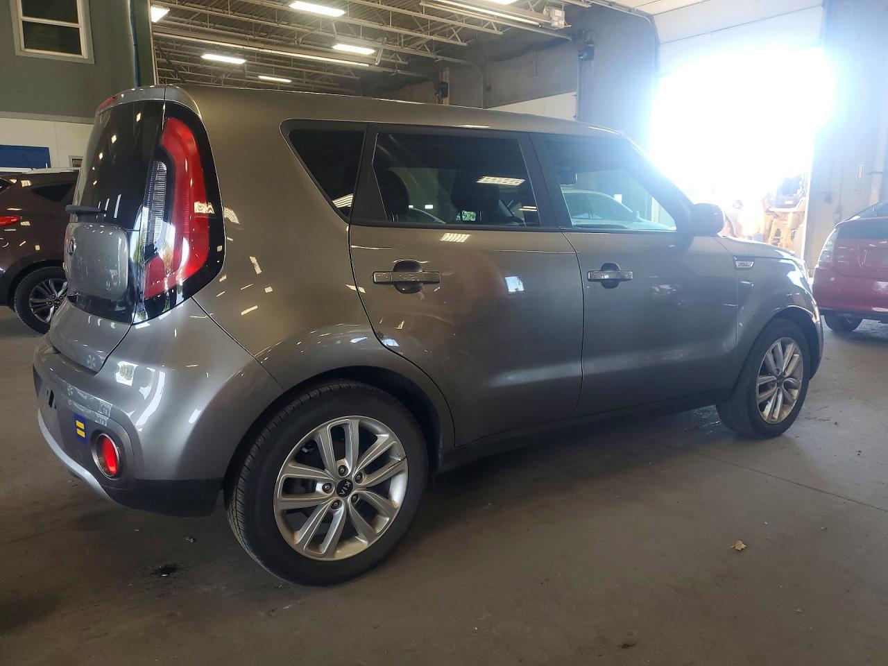 2018 KIA Soul, +
