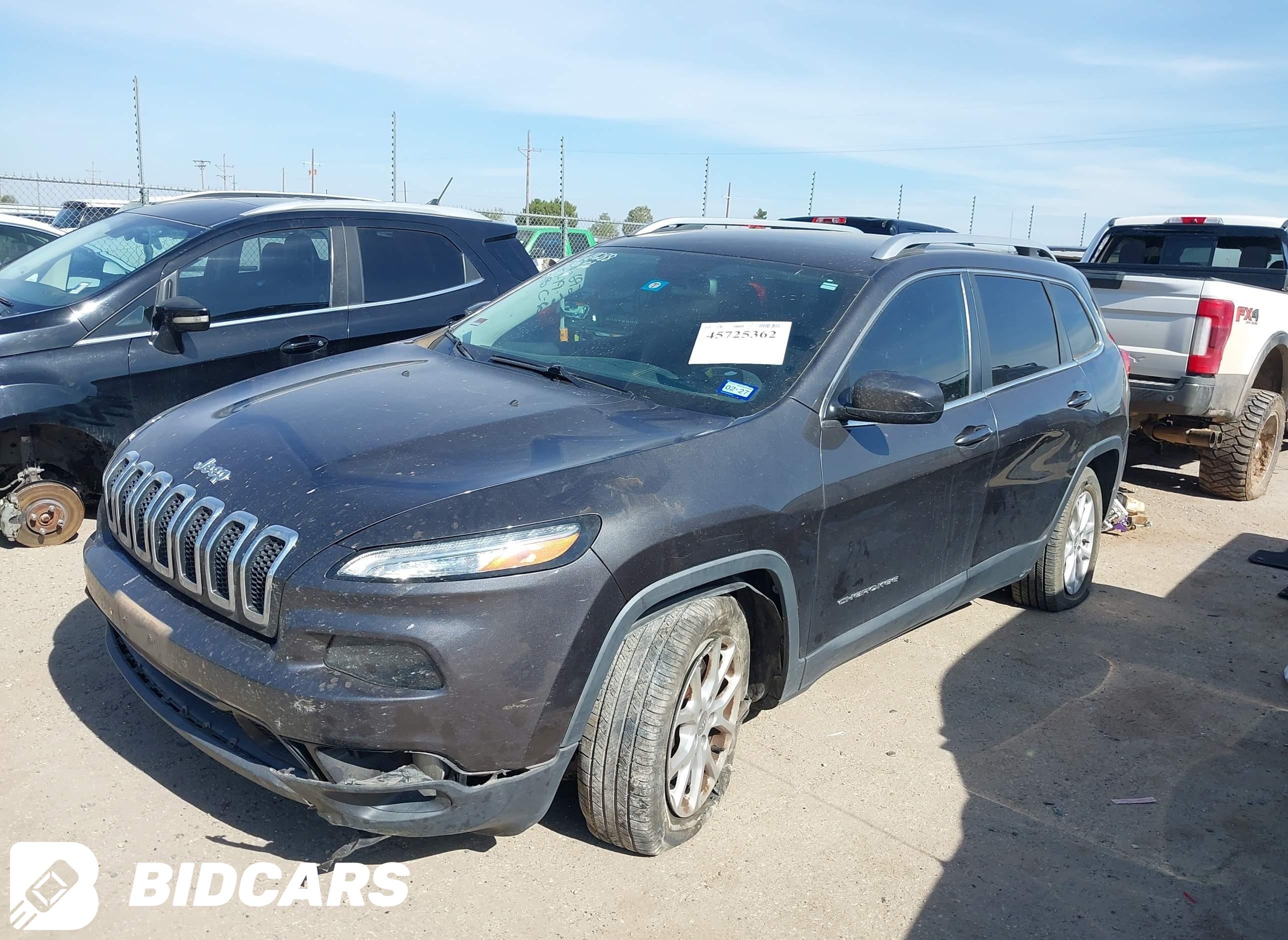 2015 Jeep Cherokee, Latitude