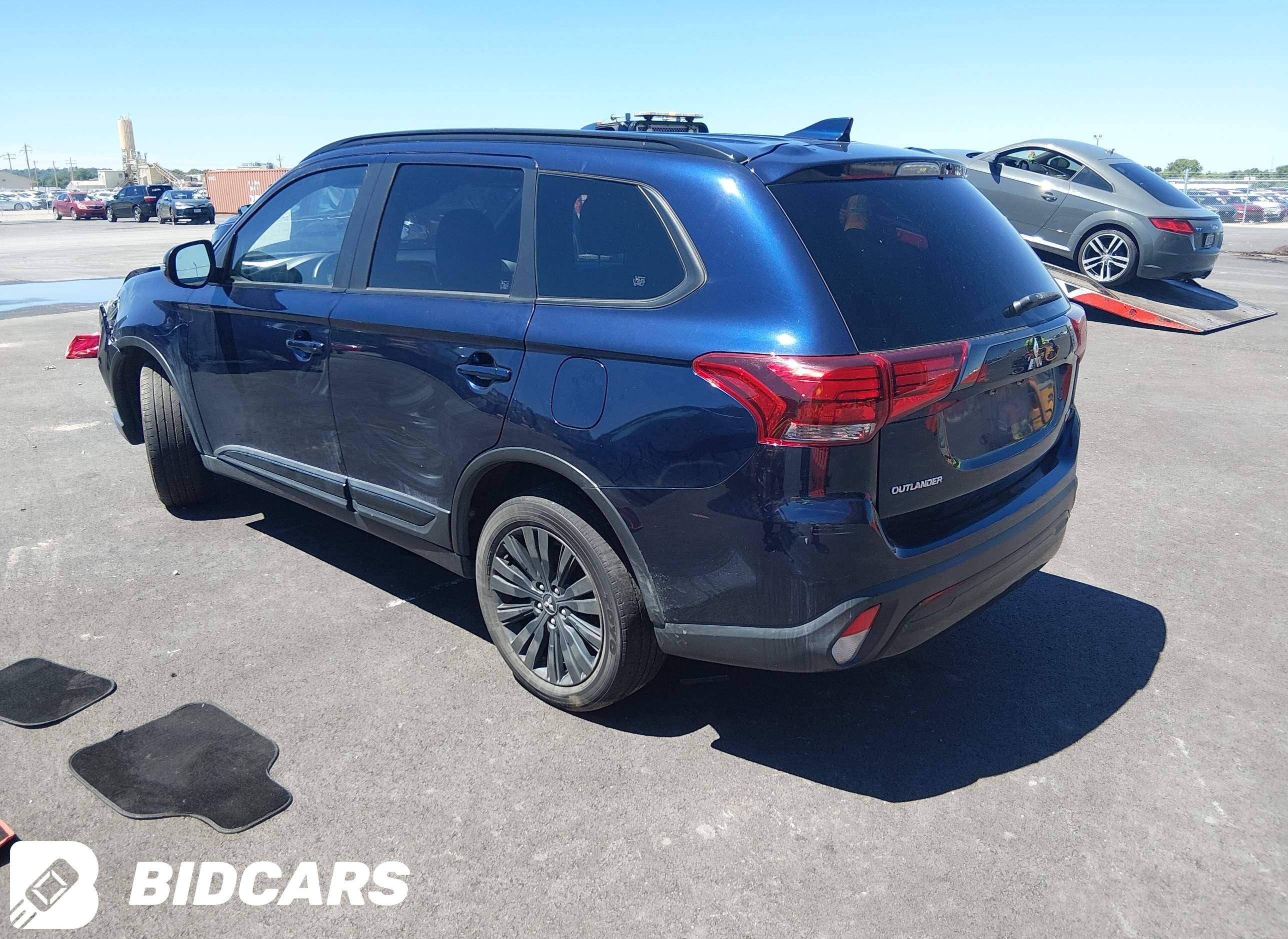 2020 Mitsubishi Outlander, Le...