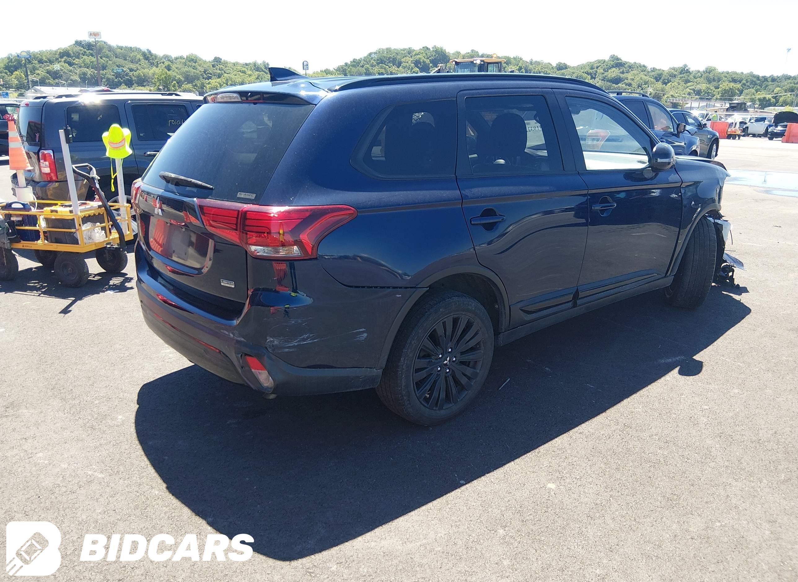 2020 Mitsubishi Outlander, Le...