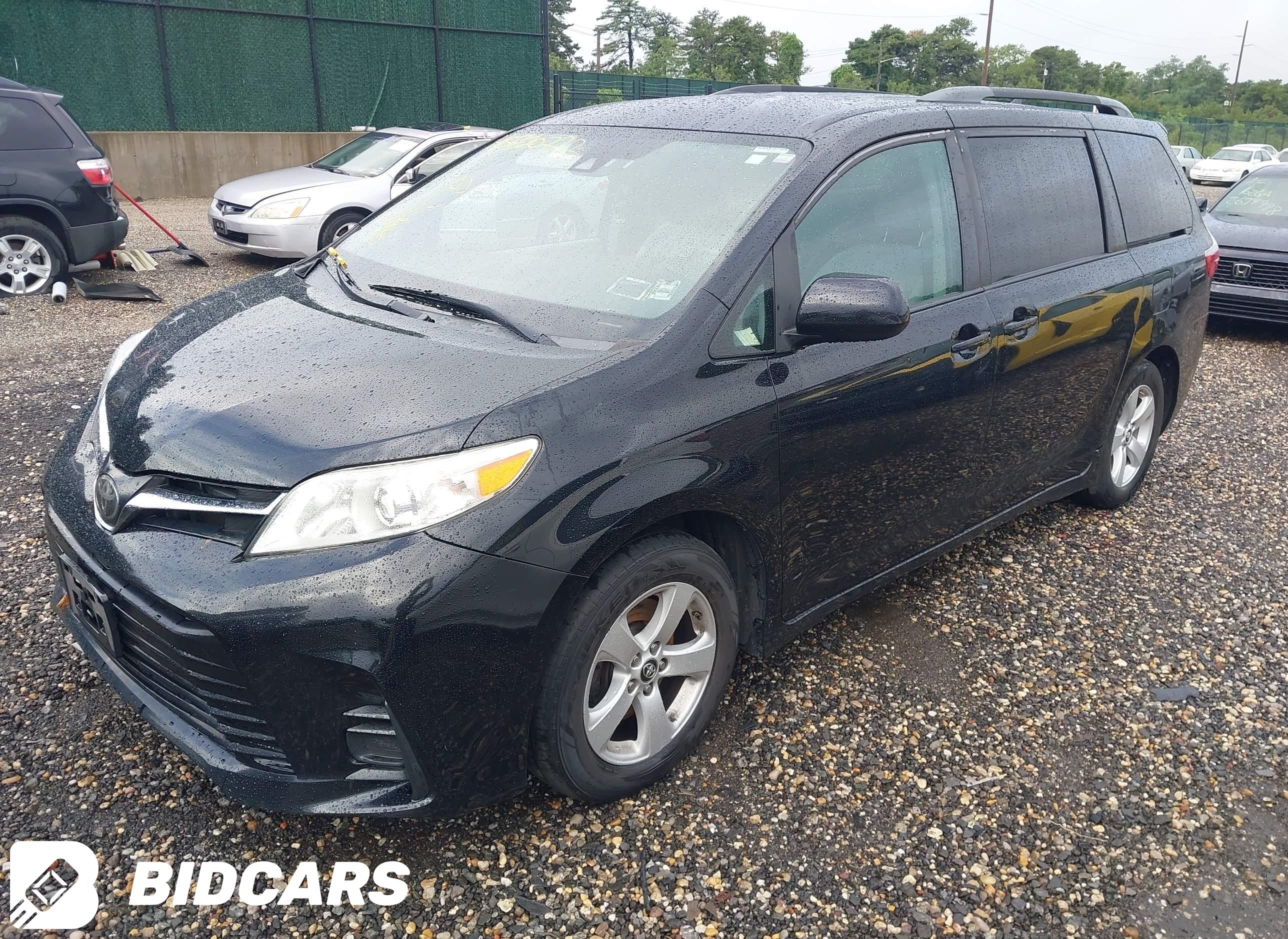 2020 Toyota Sienna, LE