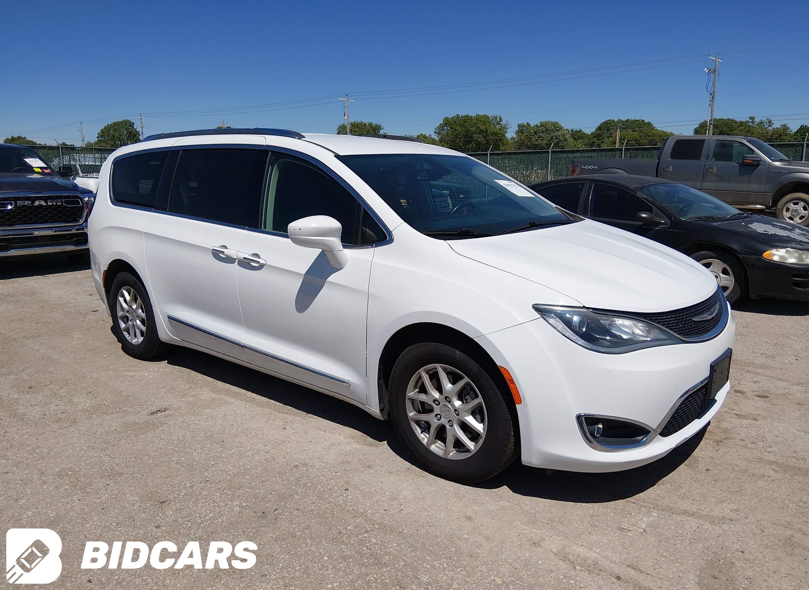 2020 Chrysler Pacifica, Touri...