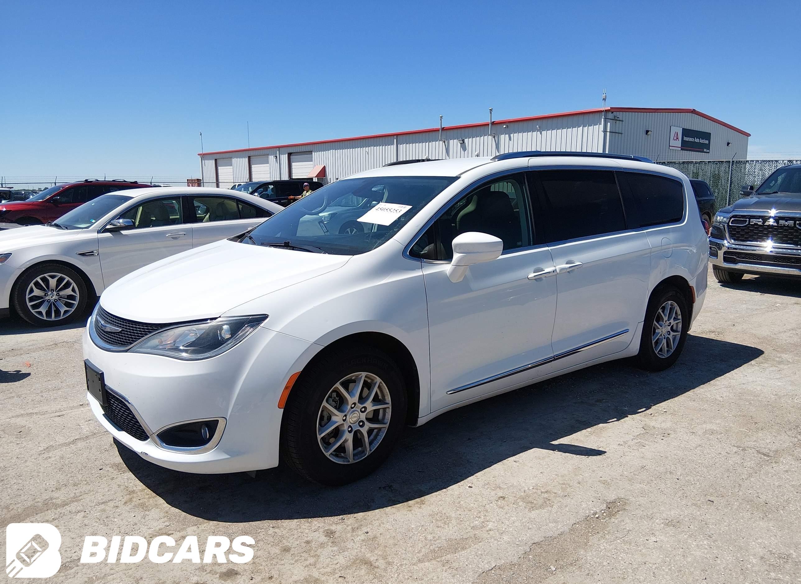 2020 Chrysler Pacifica, Touri...