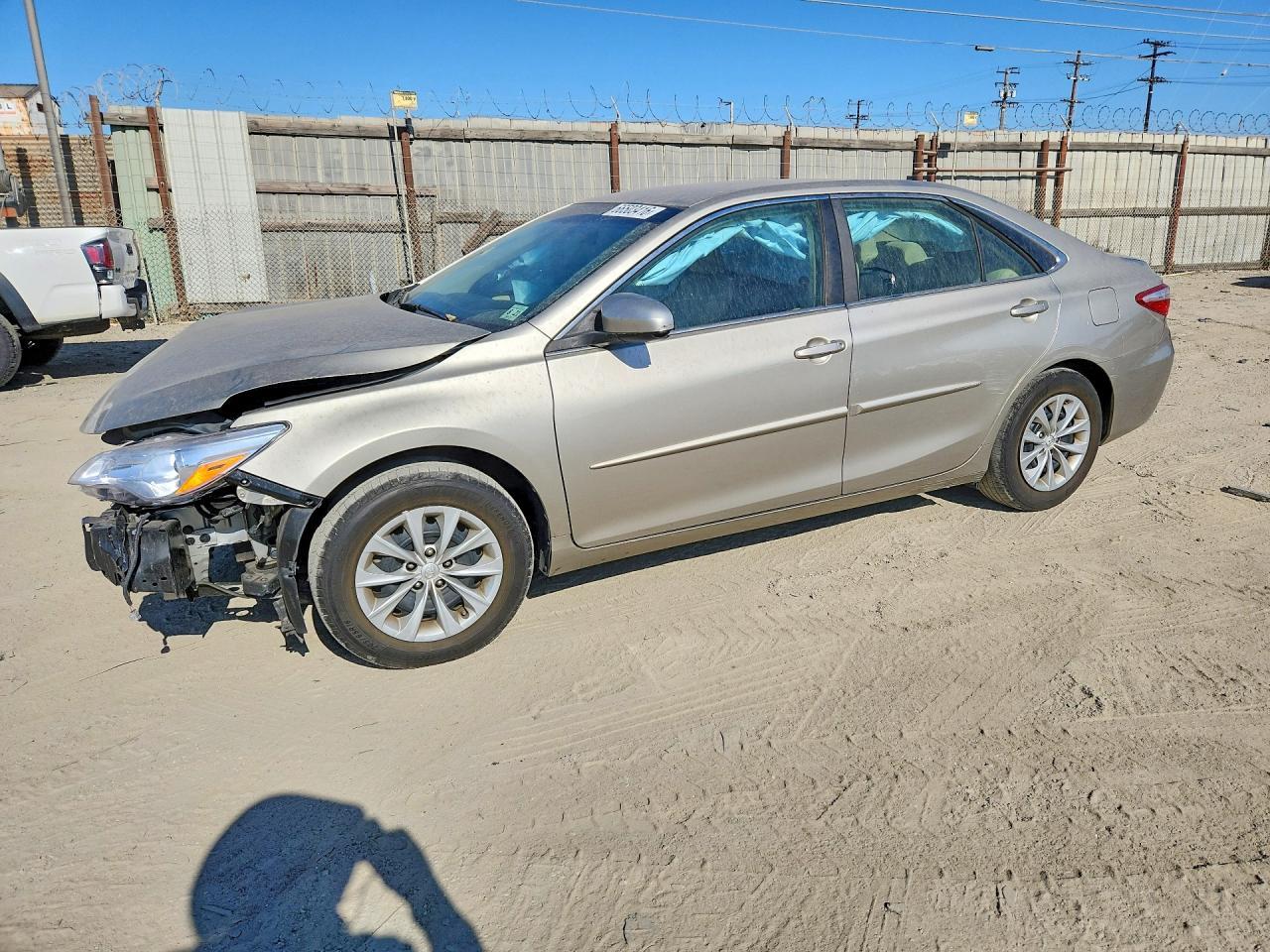 2016 Toyota Camry, LE
