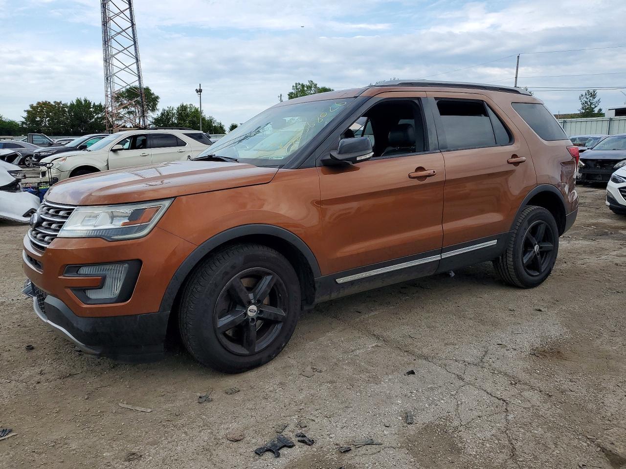 2017 Ford Explorer, Xlt