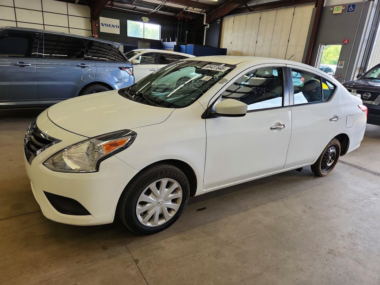 2017 Nissan Versa, 1.6 SV