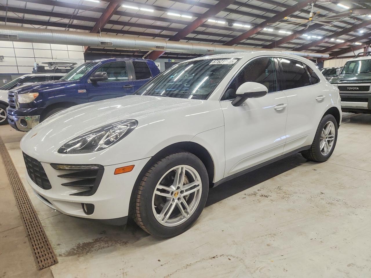 2017 Porsche Macan, S