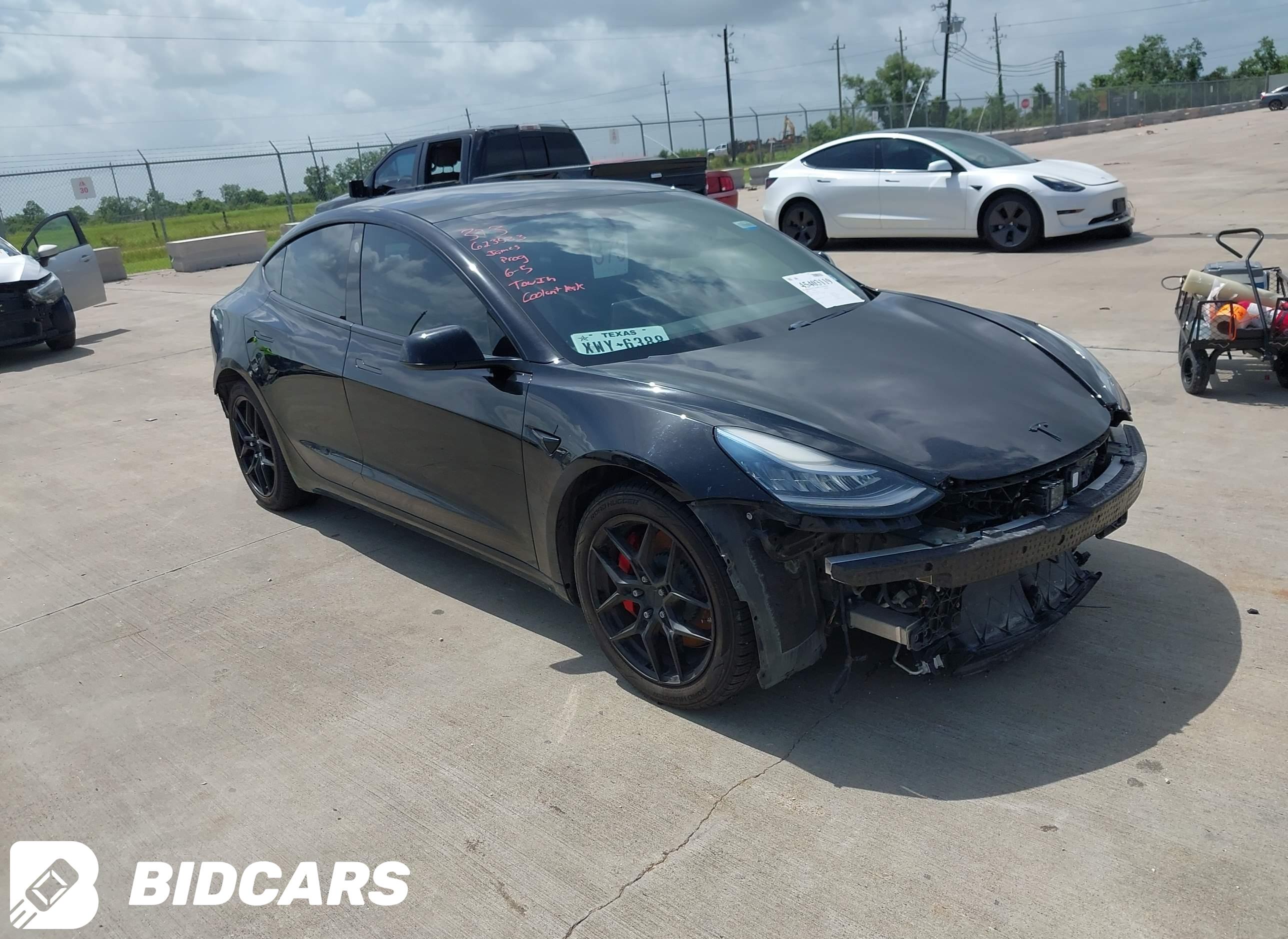 2020 Tesla Model 3, Performan...