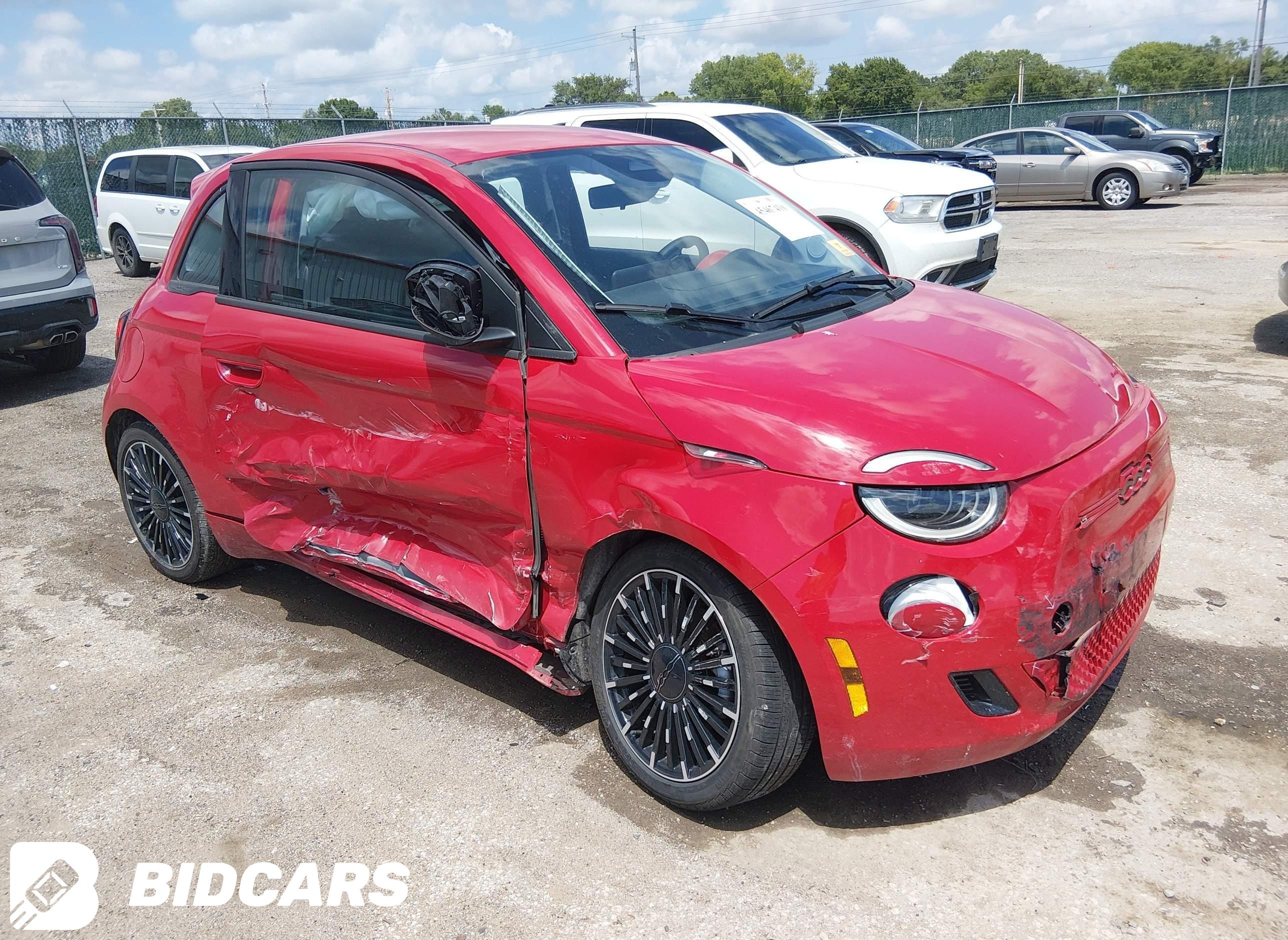 2024 Fiat 500, E Inspi(red) Fwd