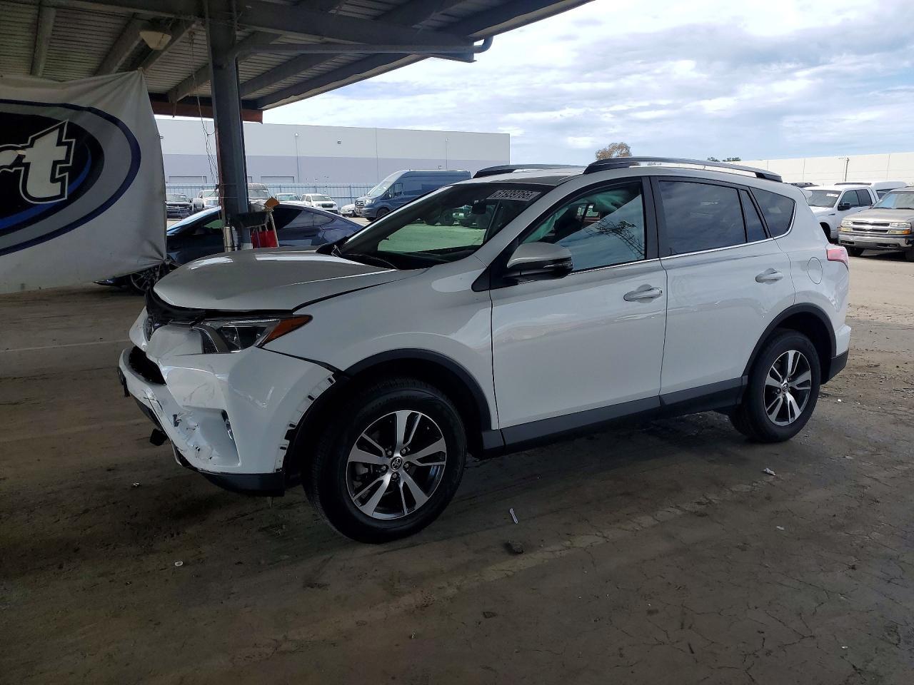 2018 Toyota RAV4, Xle
