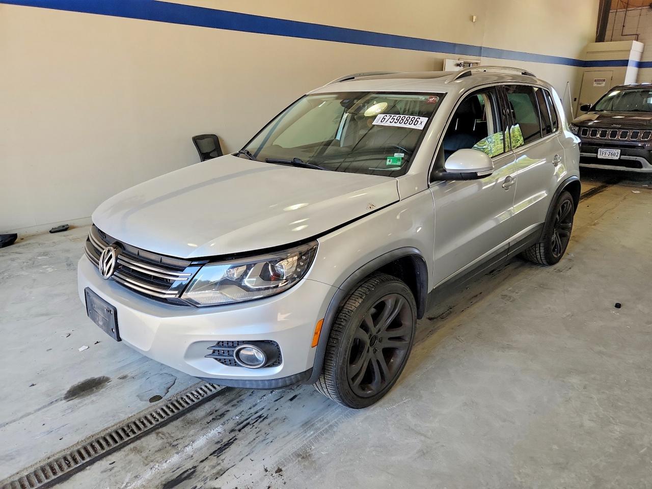 2016 Volkswagen Tiguan, S