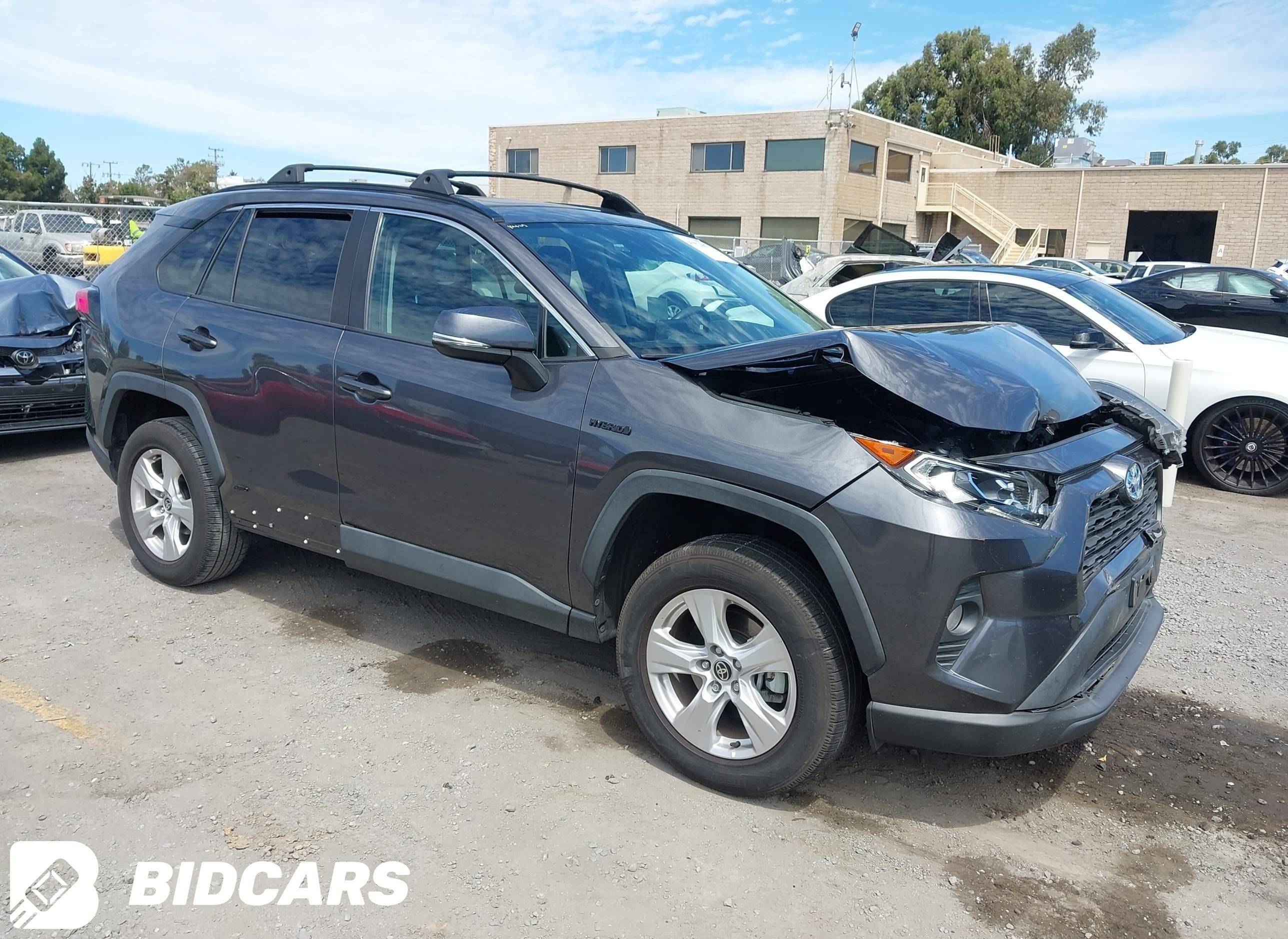 2021 Toyota RAV4, Hybrid Xle