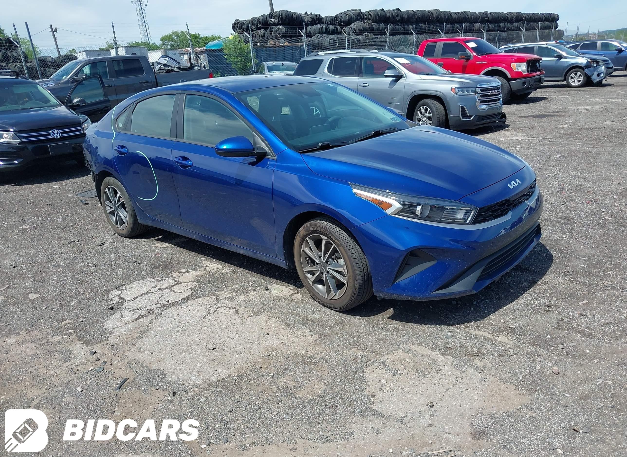 2023 KIA Forte, Lxs