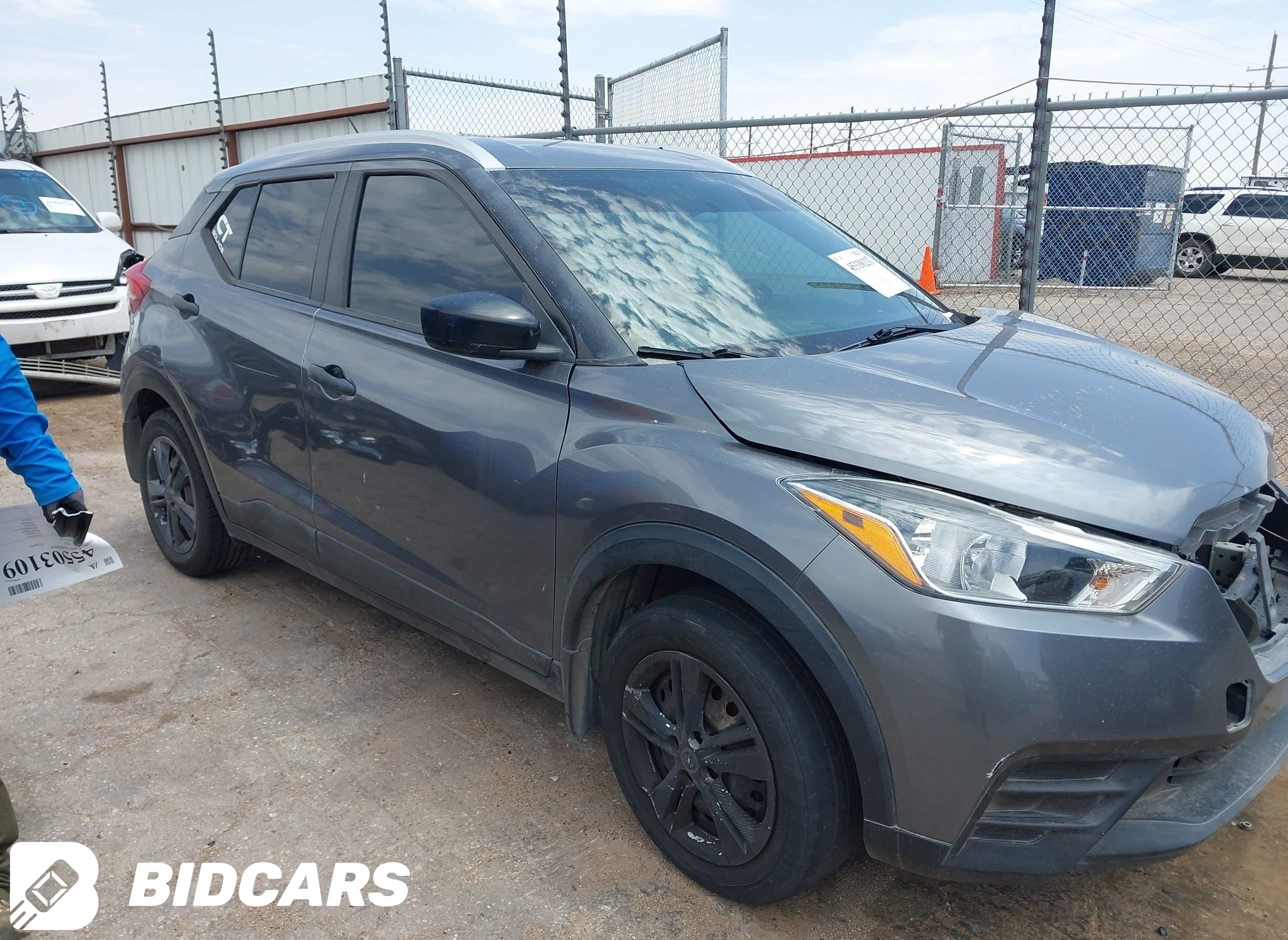 2019 Nissan Kicks, S