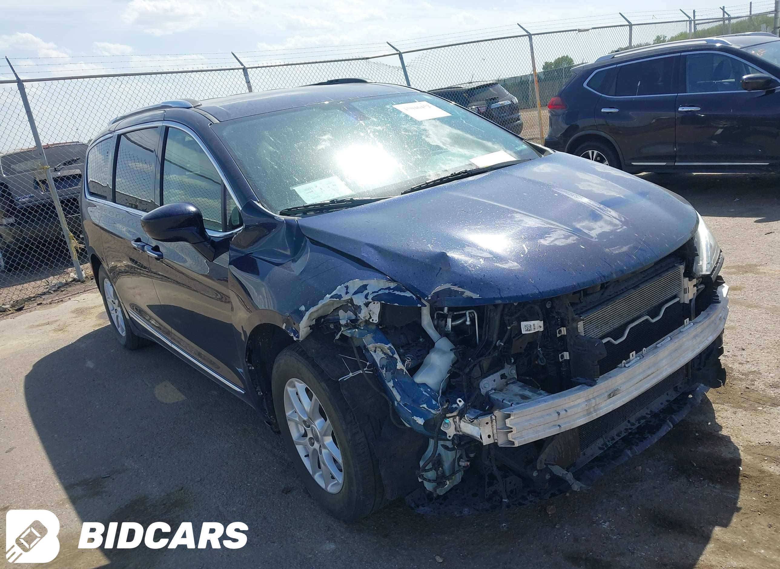 2020 Chrysler Pacifica, Touri...