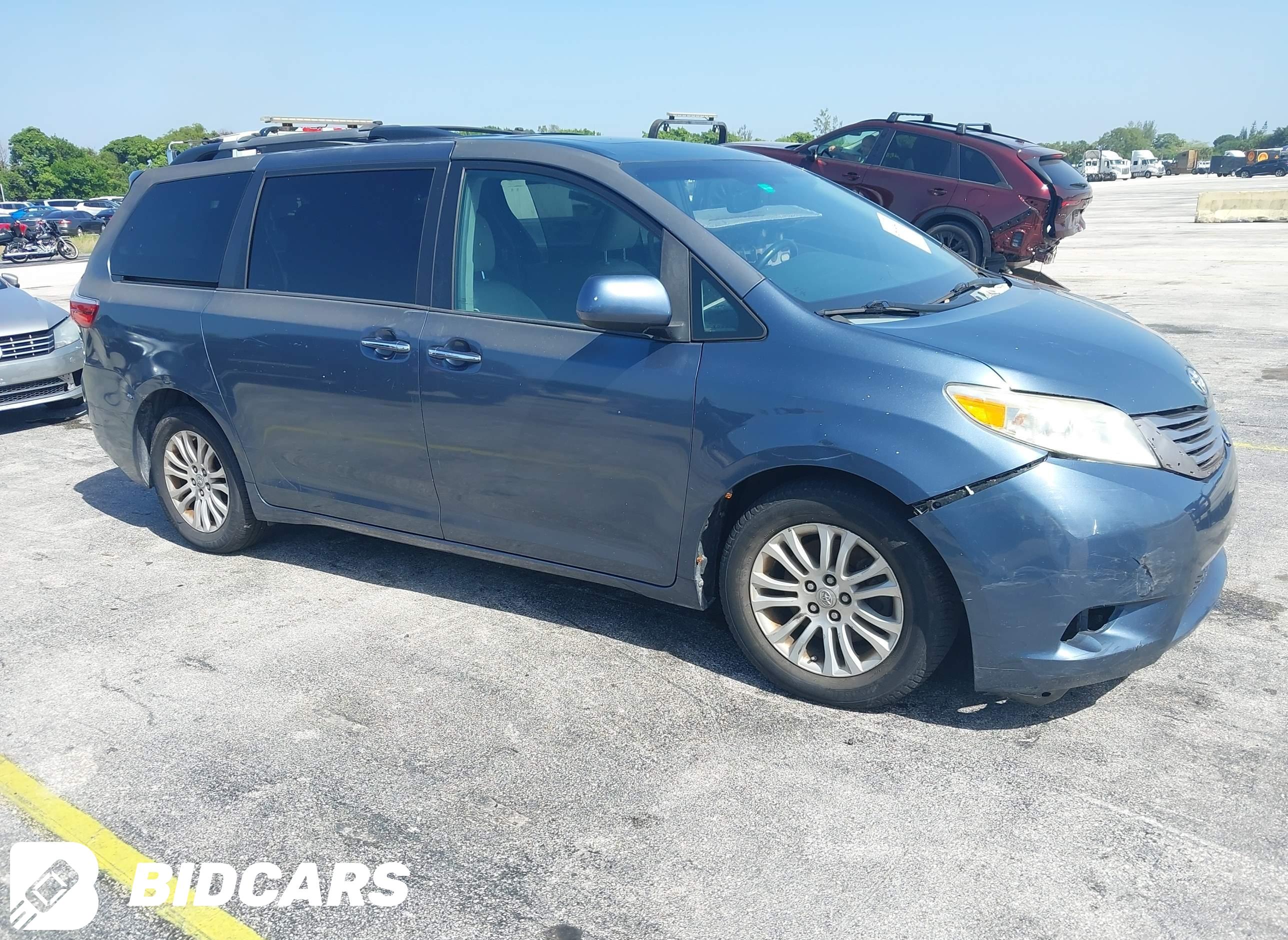 2015 Toyota Sienna, Xle 8 Pas...