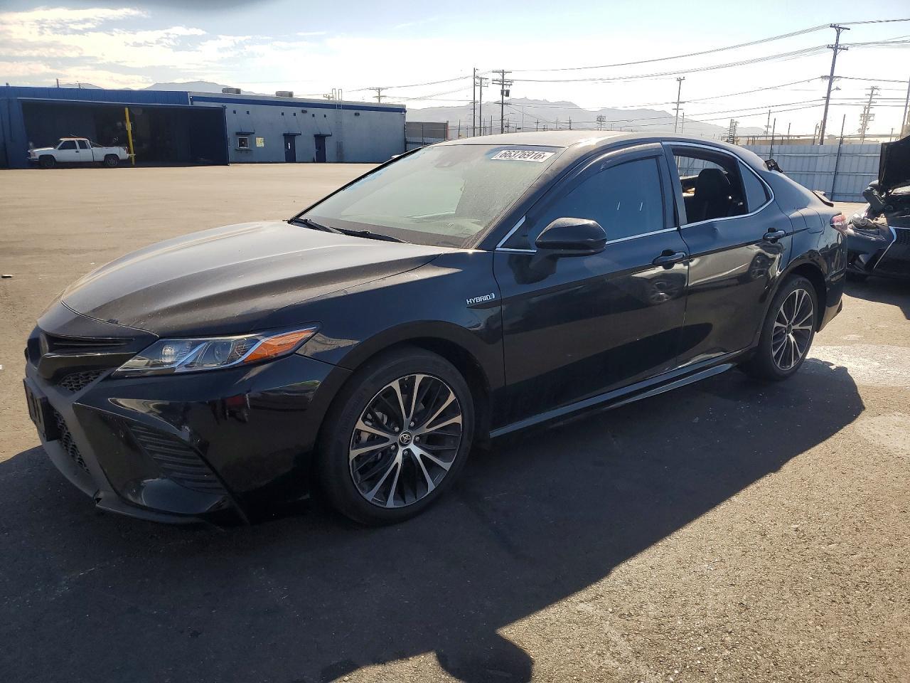 2020 Toyota Camry, SE