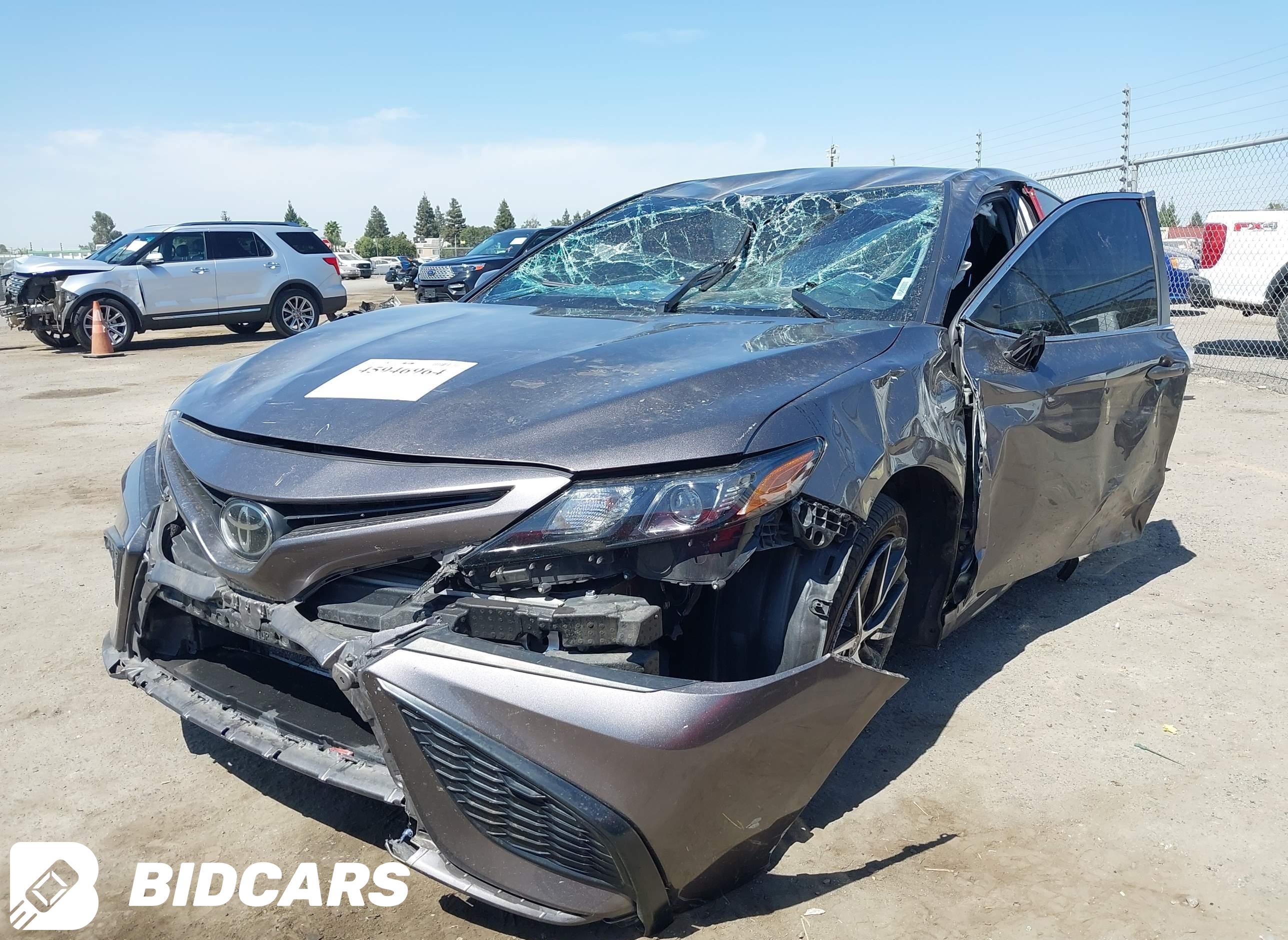 2023 Toyota Camry, SE