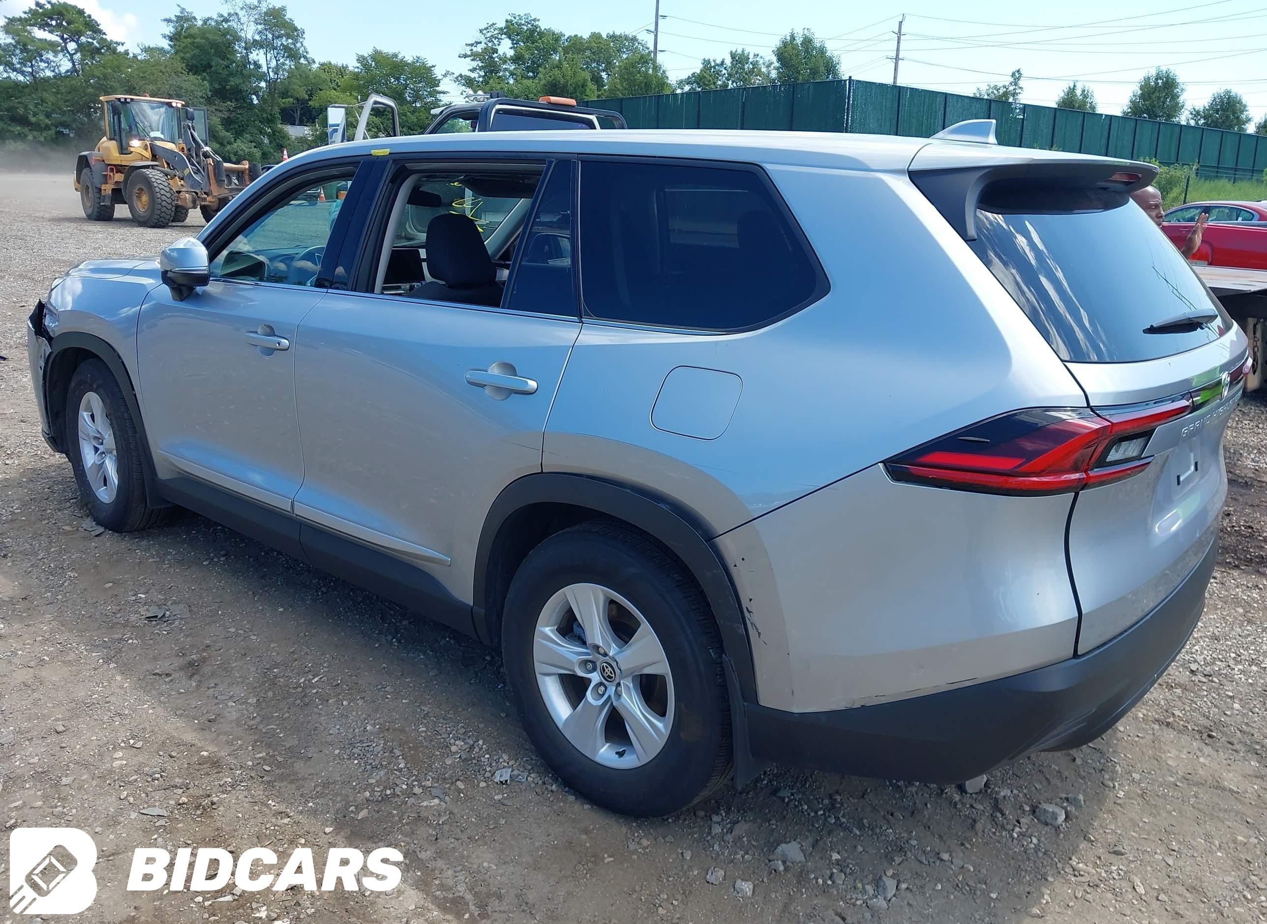 2025 Toyota Grand Highlander, LE