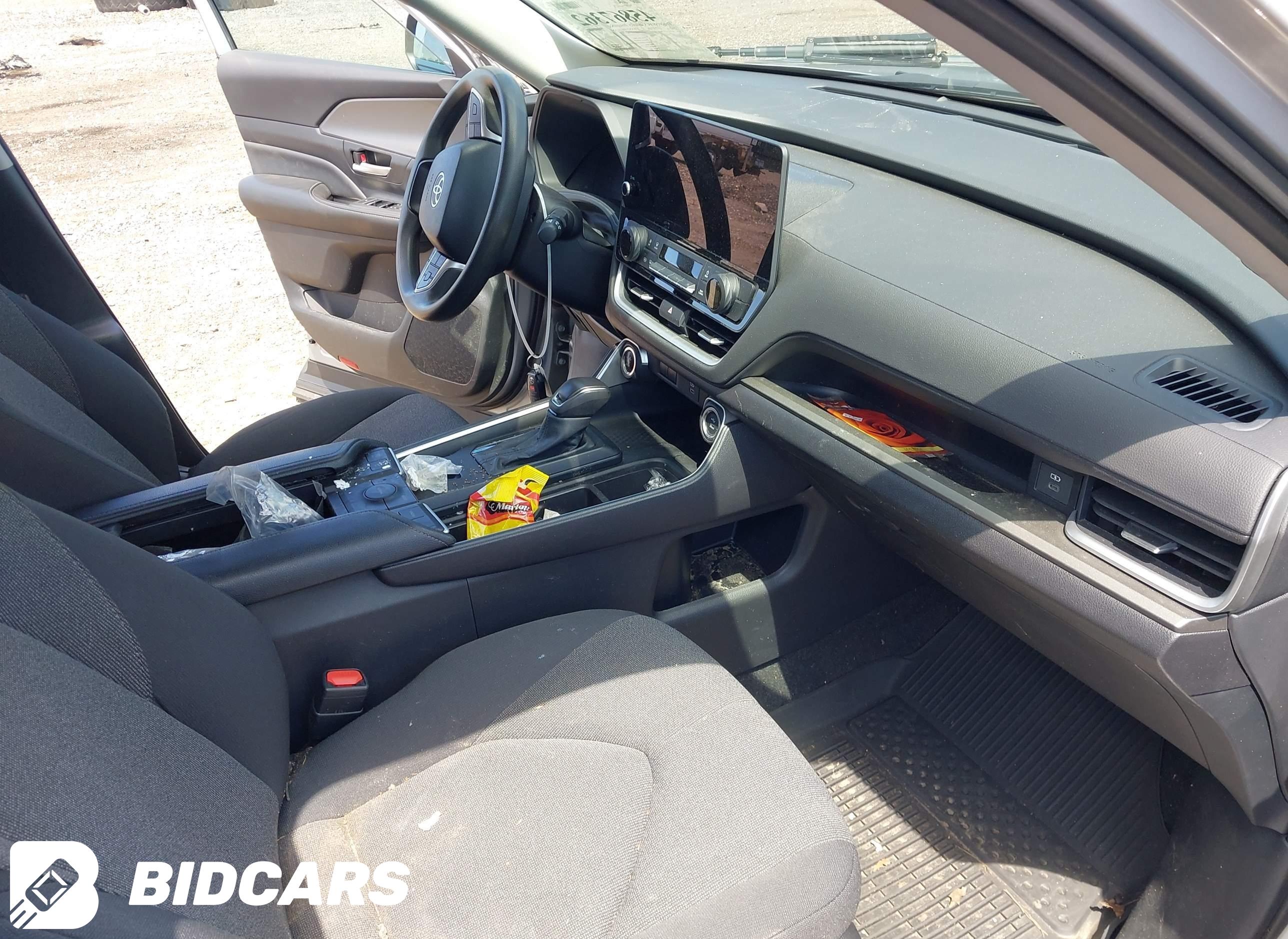 2025 Toyota Grand Highlander, LE