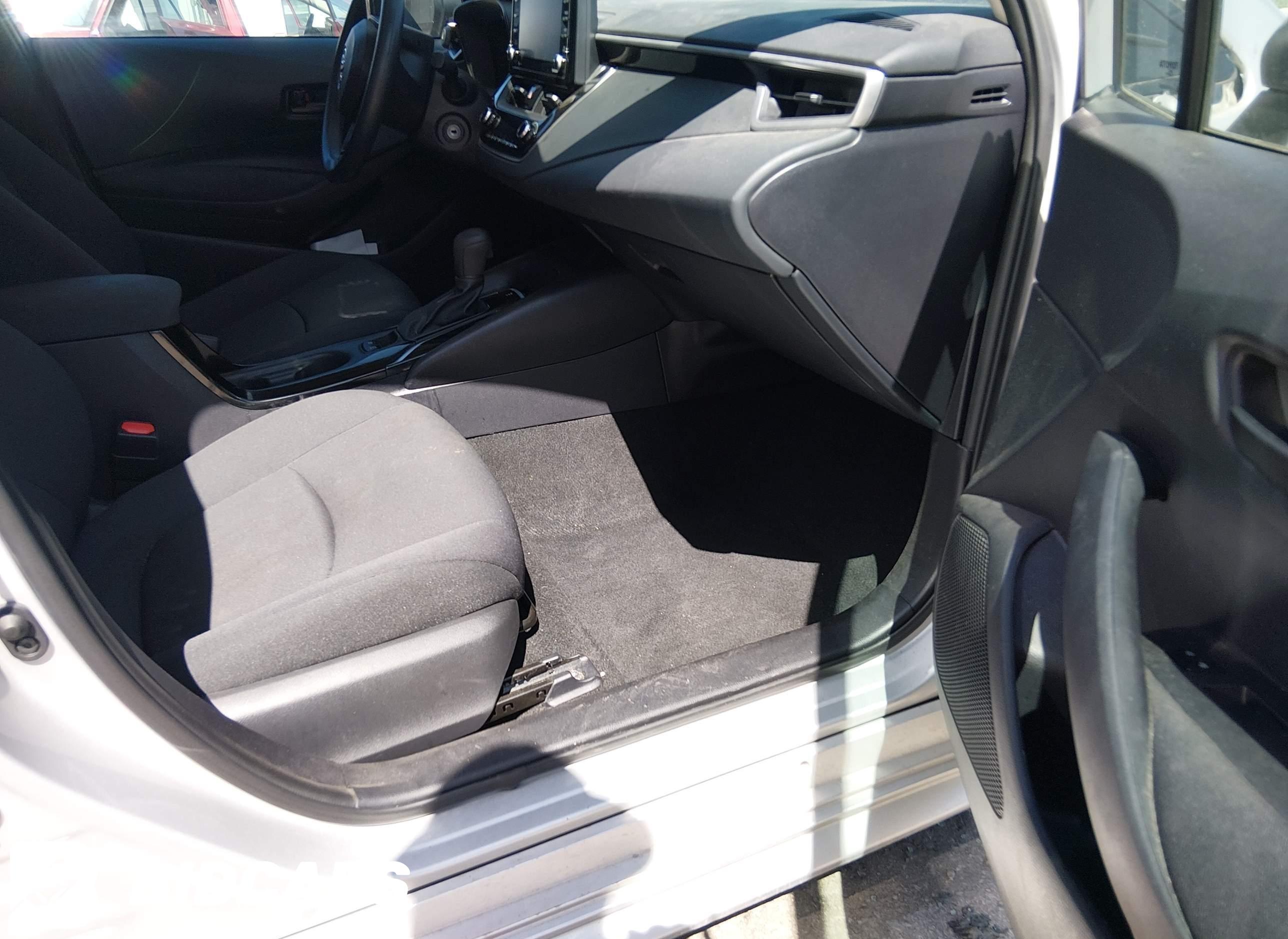 2022 Toyota Corolla, LE