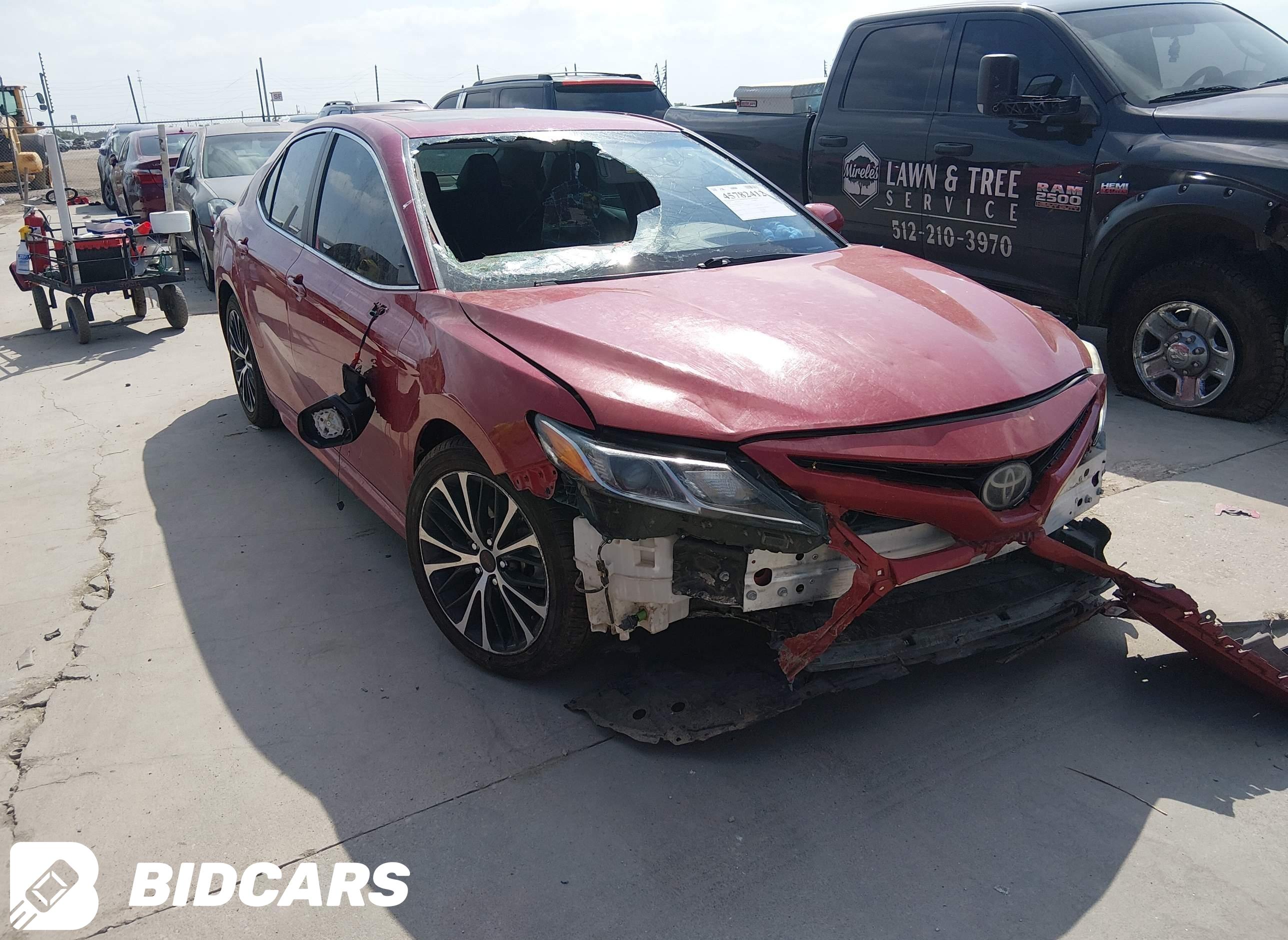 2020 Toyota Camry, Se Awd