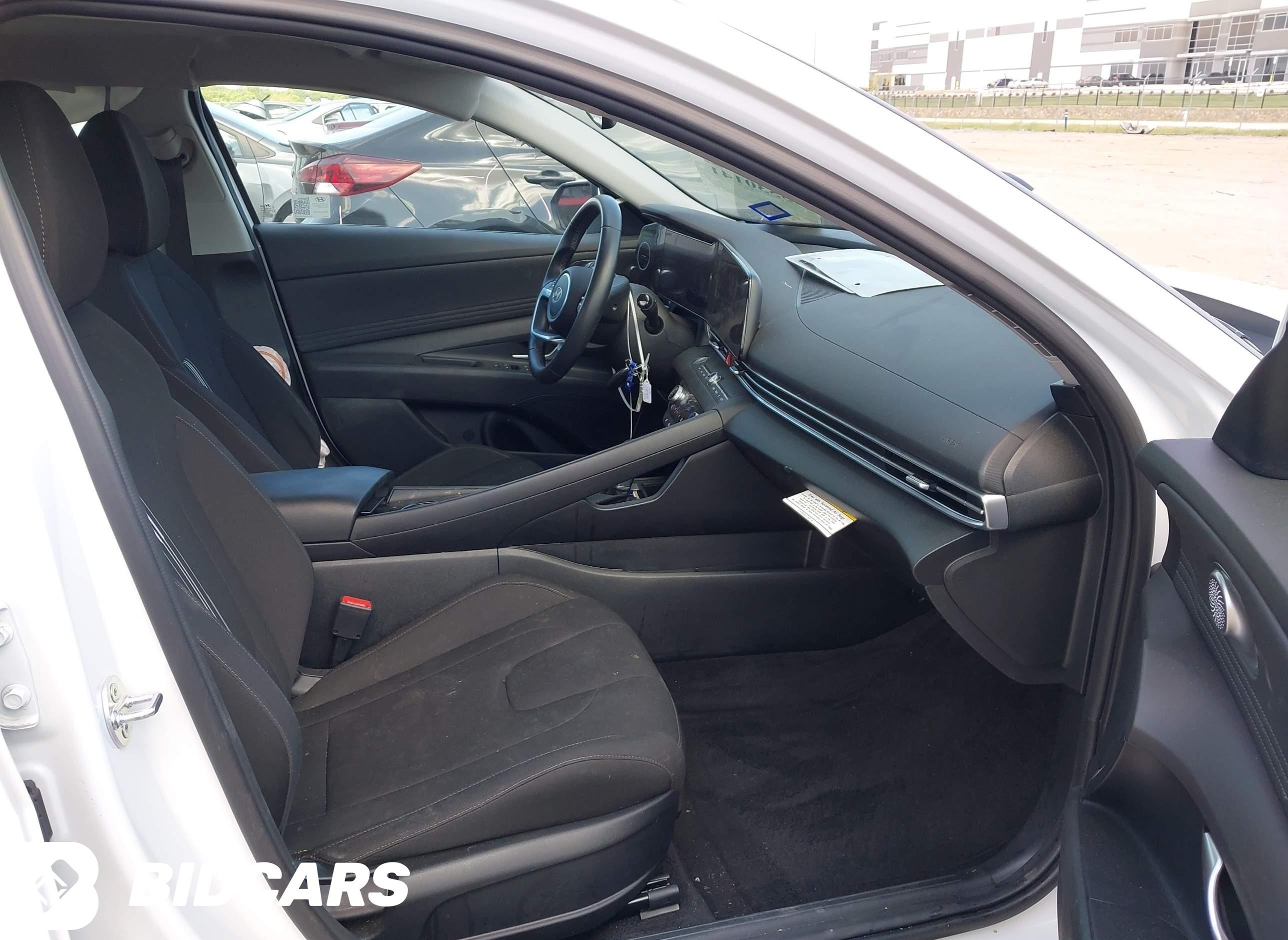 2025 Hyundai Elantra, Sel Con...