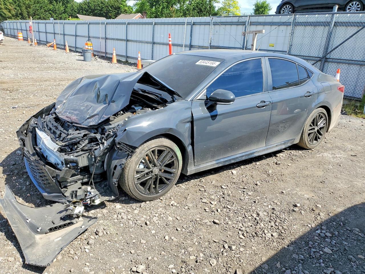 2025 Toyota Camry, SE