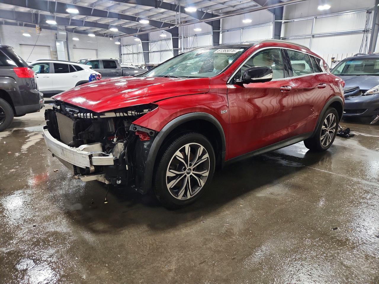2019 Infiniti QX30, Essential