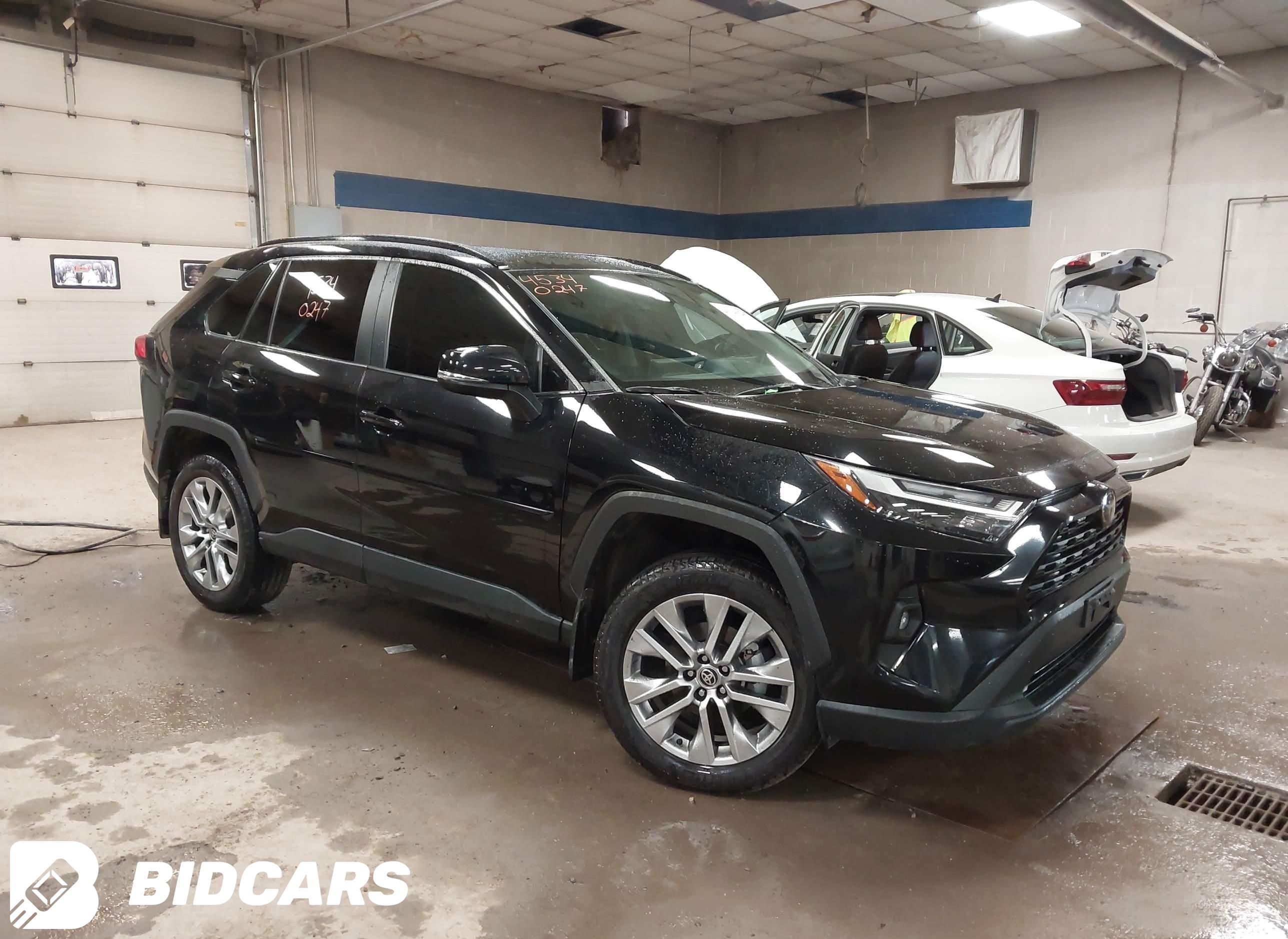 2024 Toyota RAV4, Xle Premium