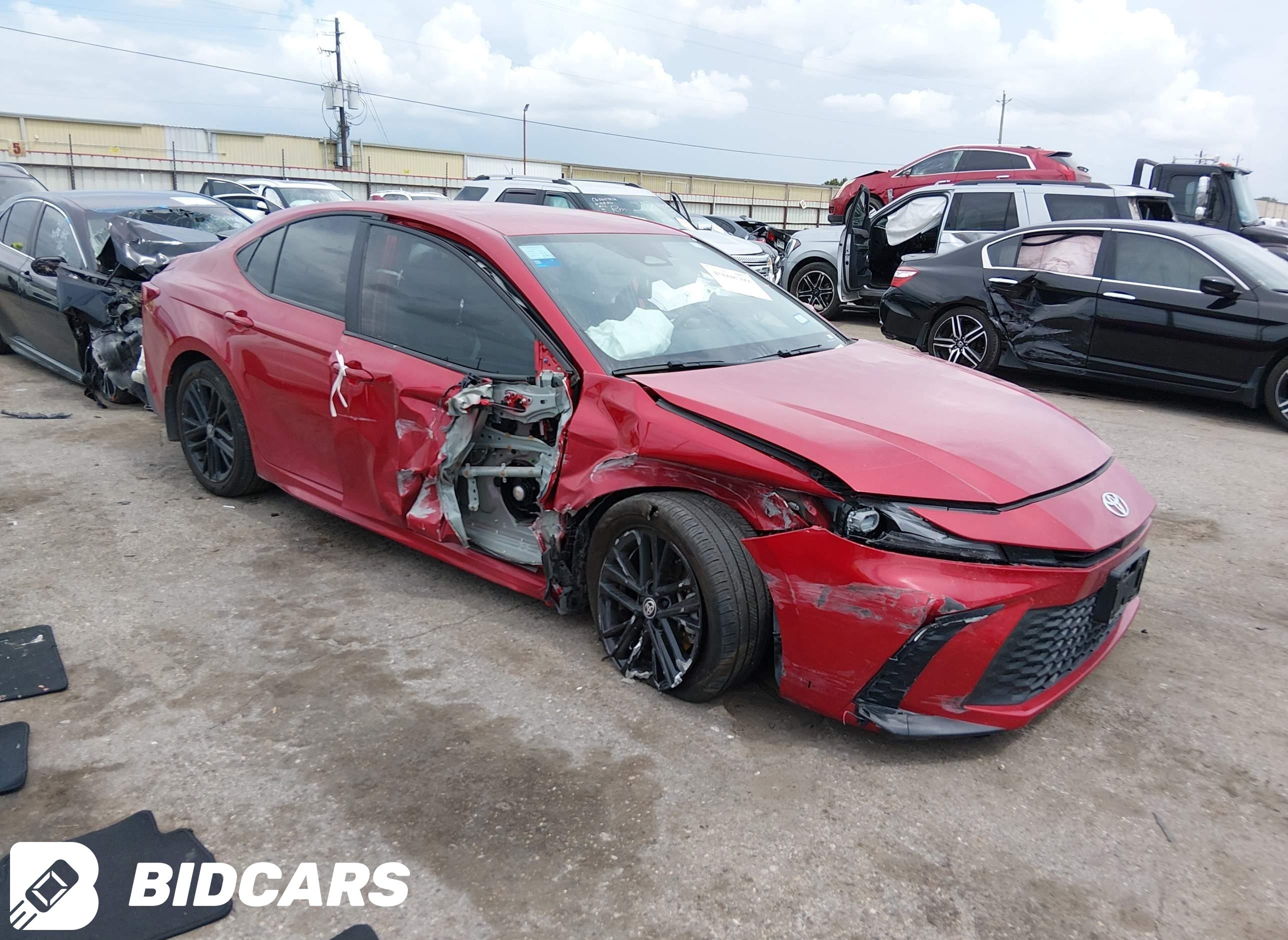2025 Toyota Camry, SE