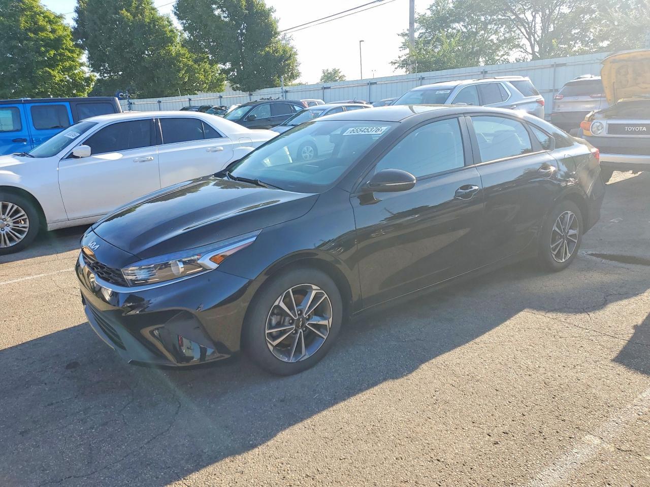 2023 KIA Forte, Lxs