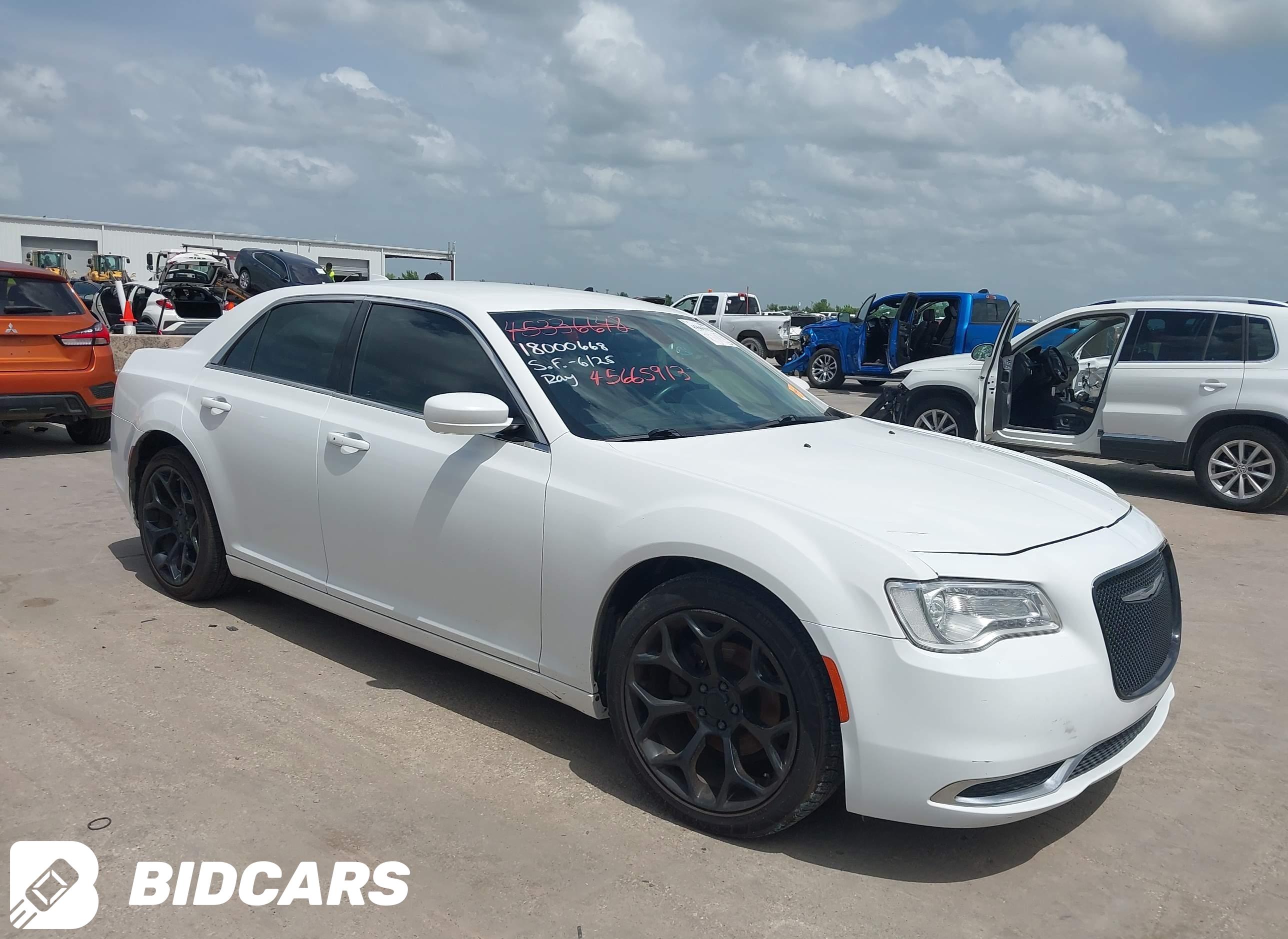 2016 Chrysler 300, Limited