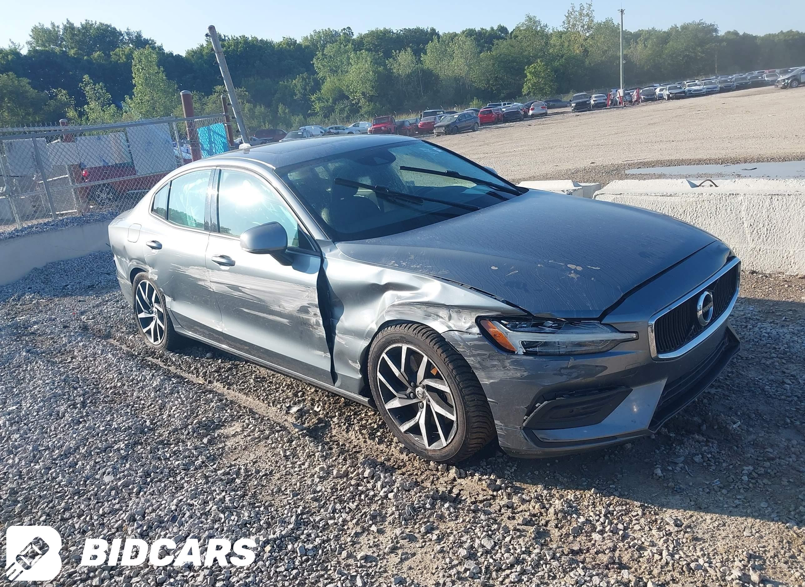 2019 Volvo S60, T6 Momentum