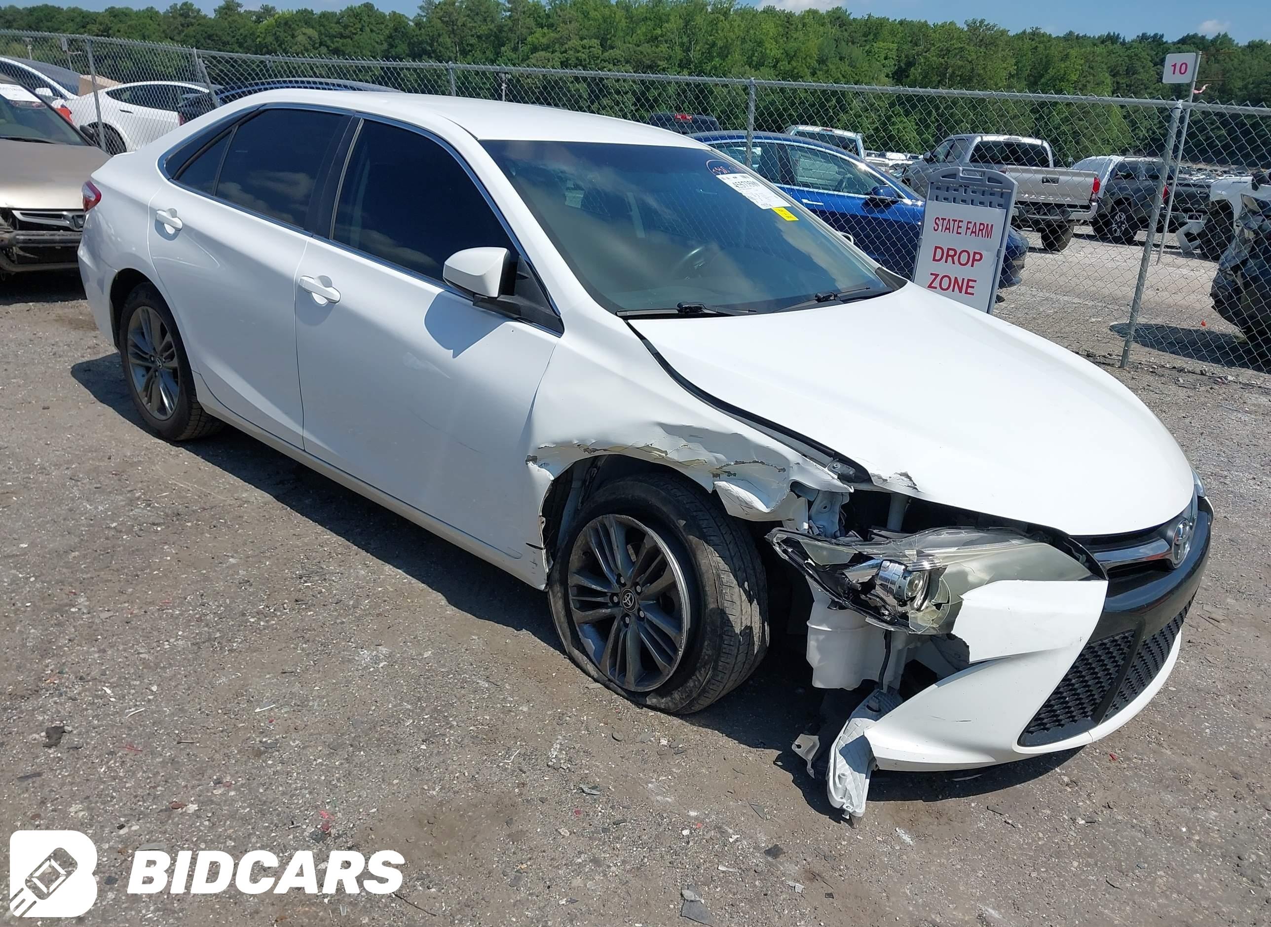 2016 Toyota Camry, SE