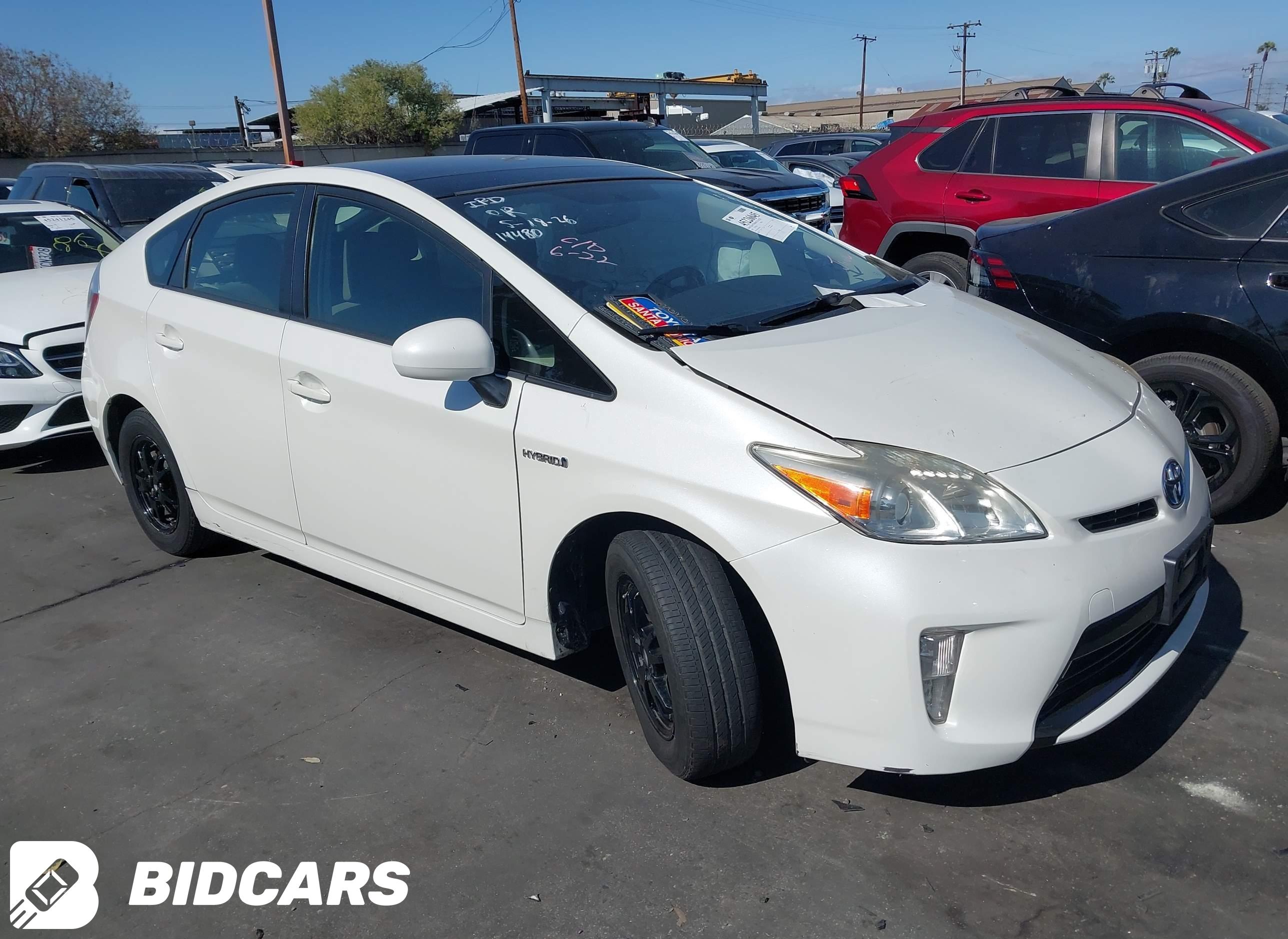 2015 Toyota Prius, Three