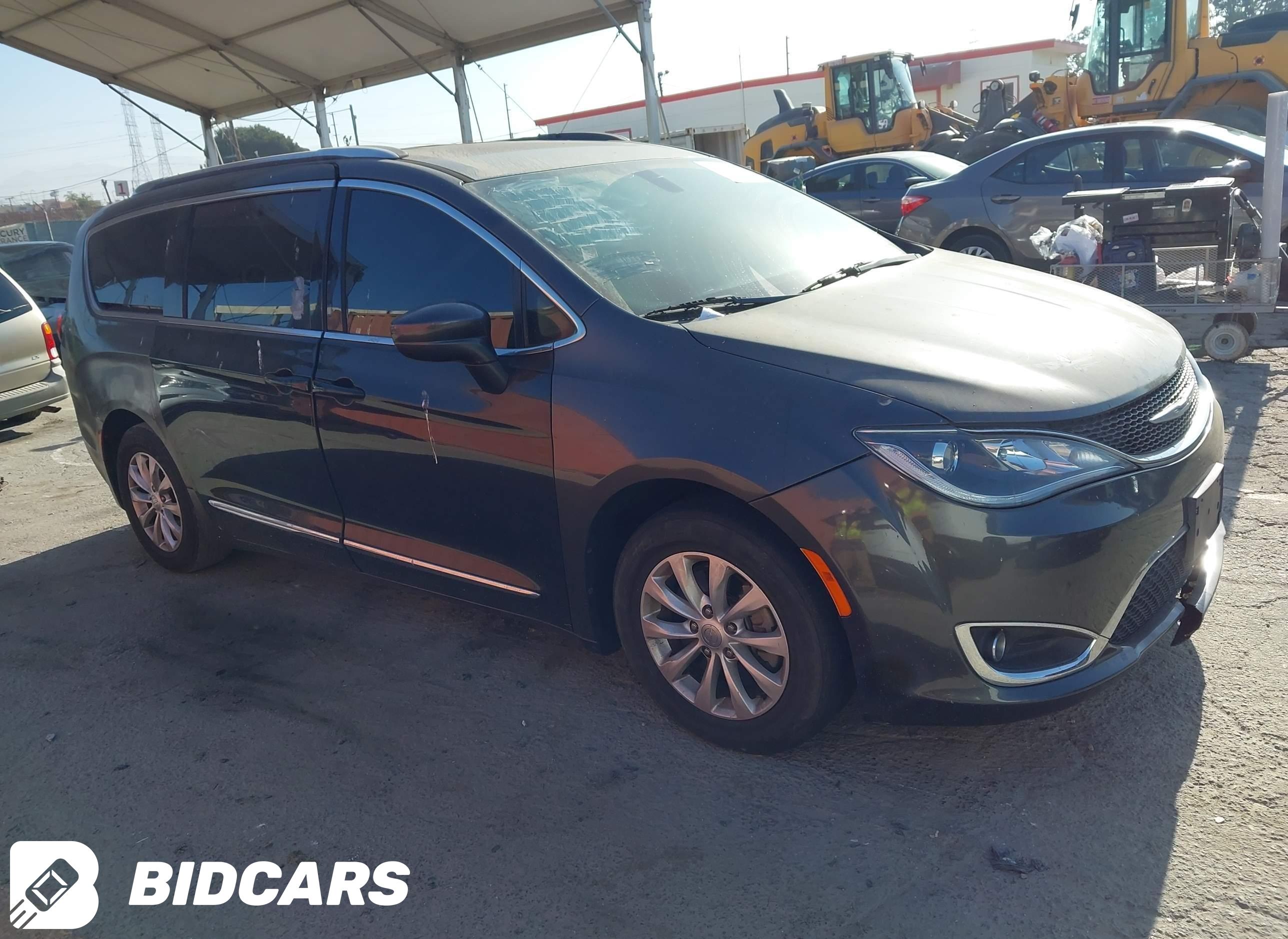 2018 Chrysler Pacifica, Touri...