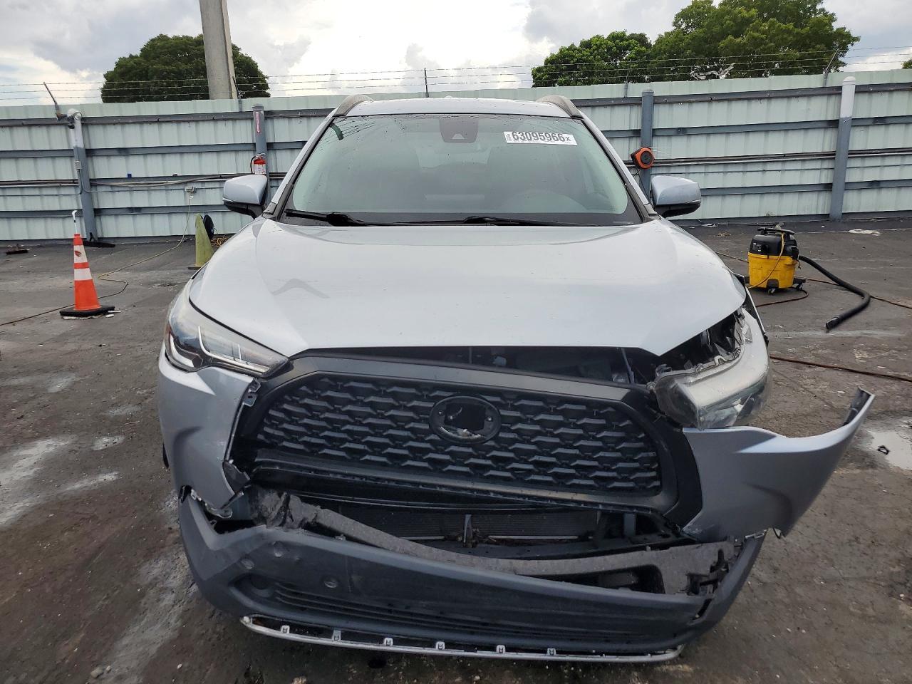 2022 Toyota Corolla, LE