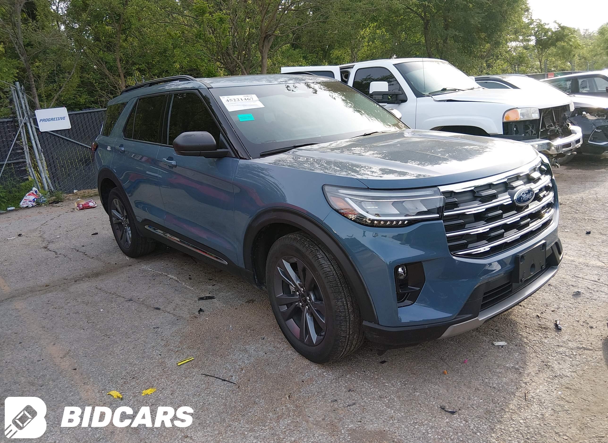 2025 Ford Explorer, Active
