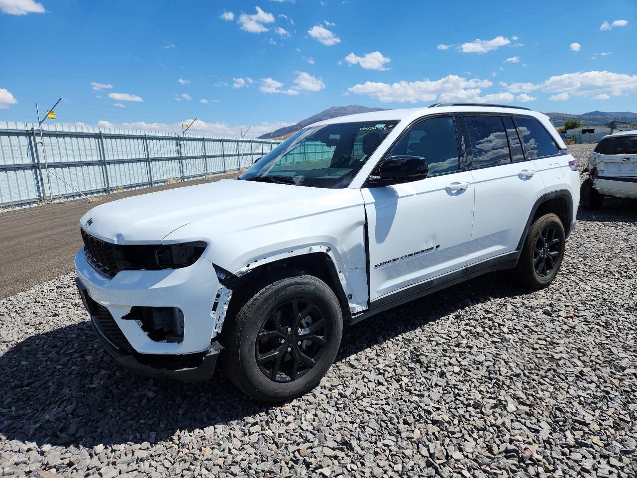 2025 Jeep Grand Cherokee, Laredo