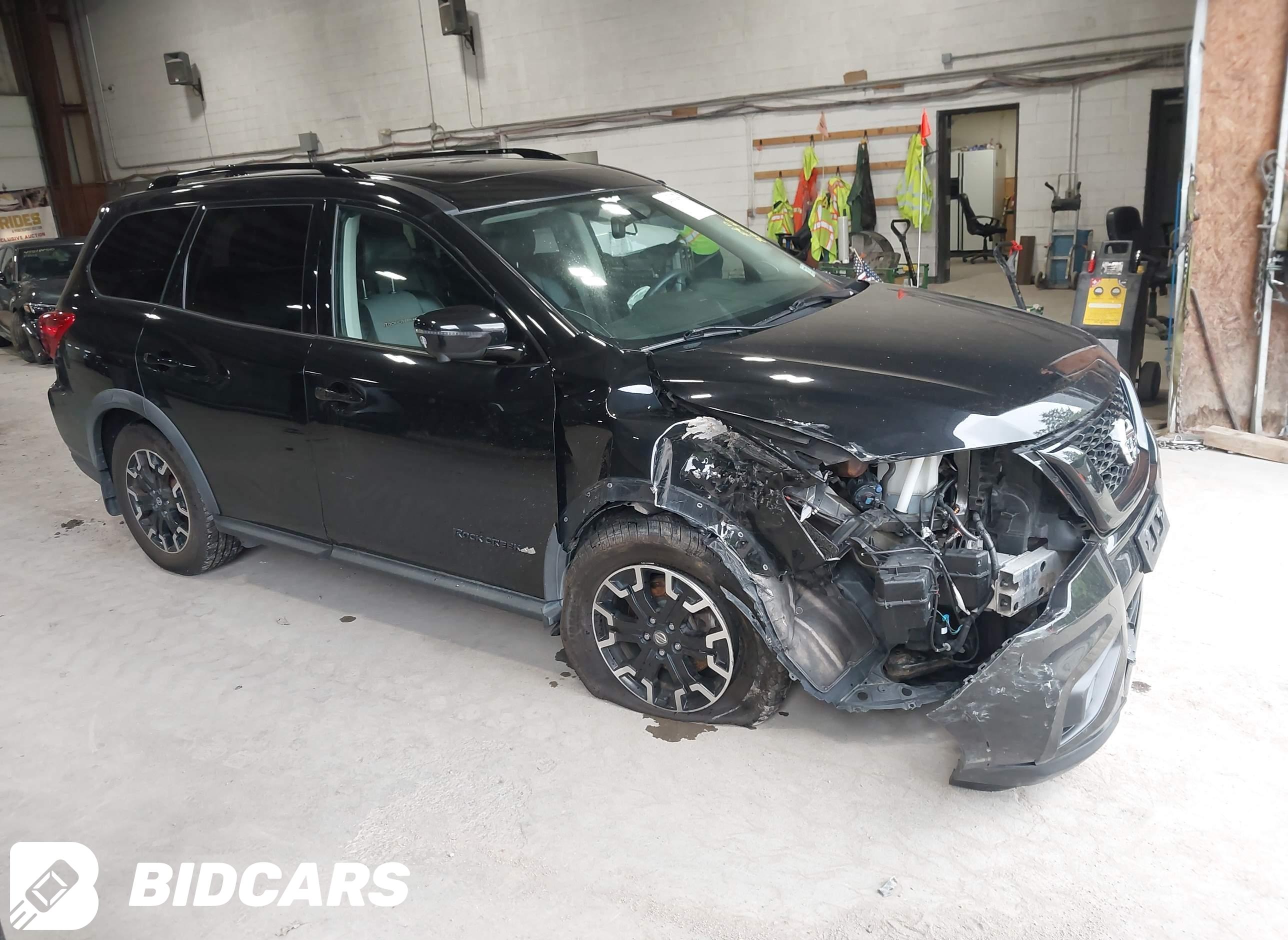 2019 Nissan Pathfinder, SL