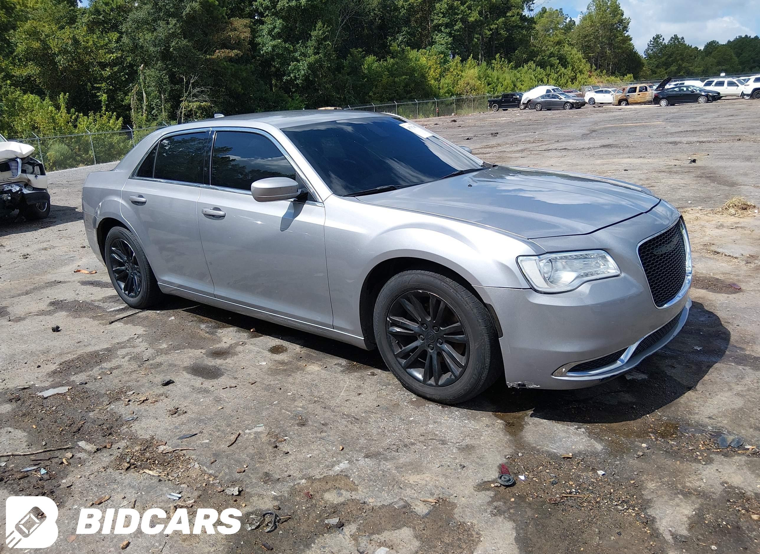 2016 Chrysler 300, Limited