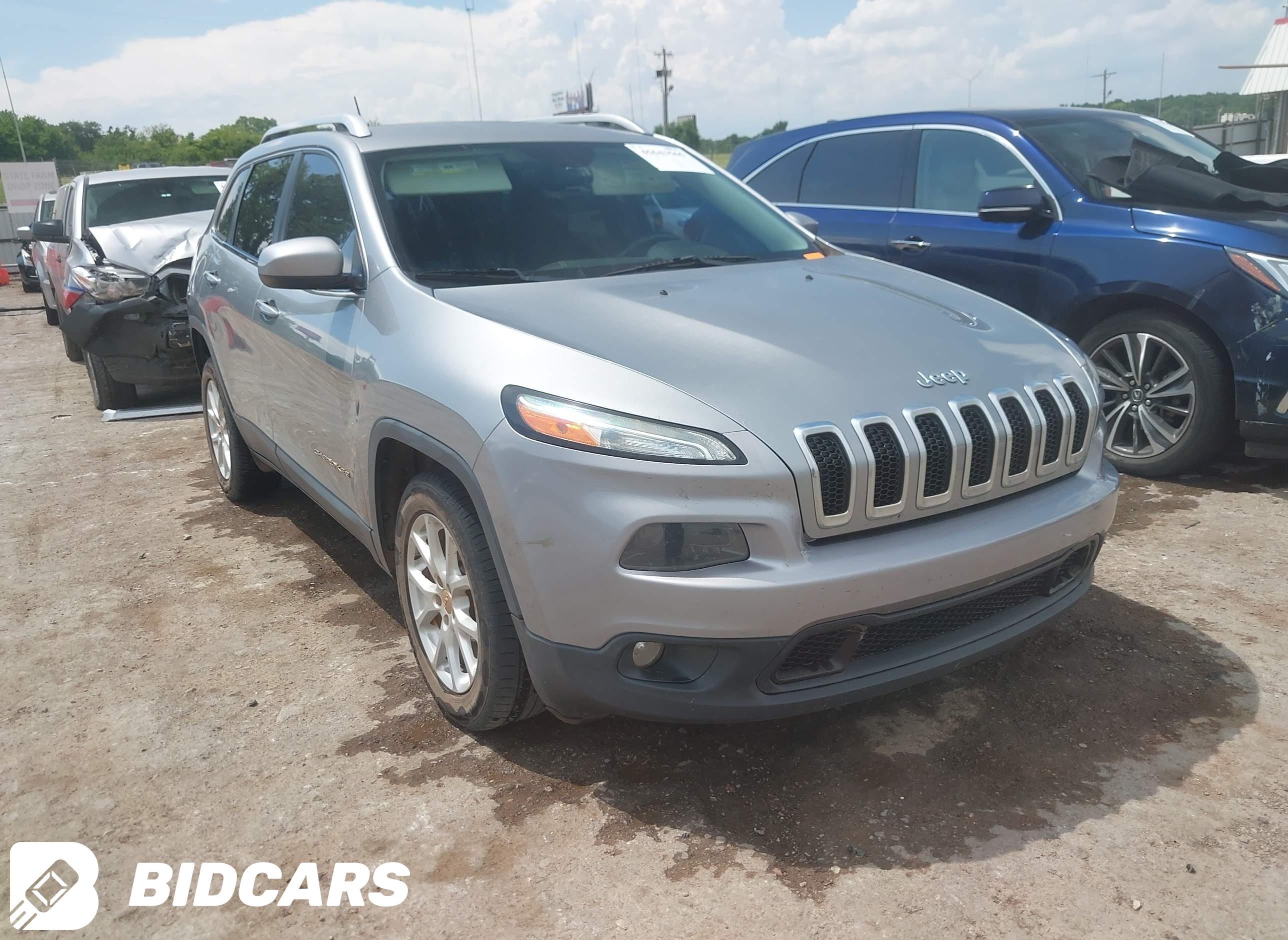 2015 Jeep Cherokee, Latitude