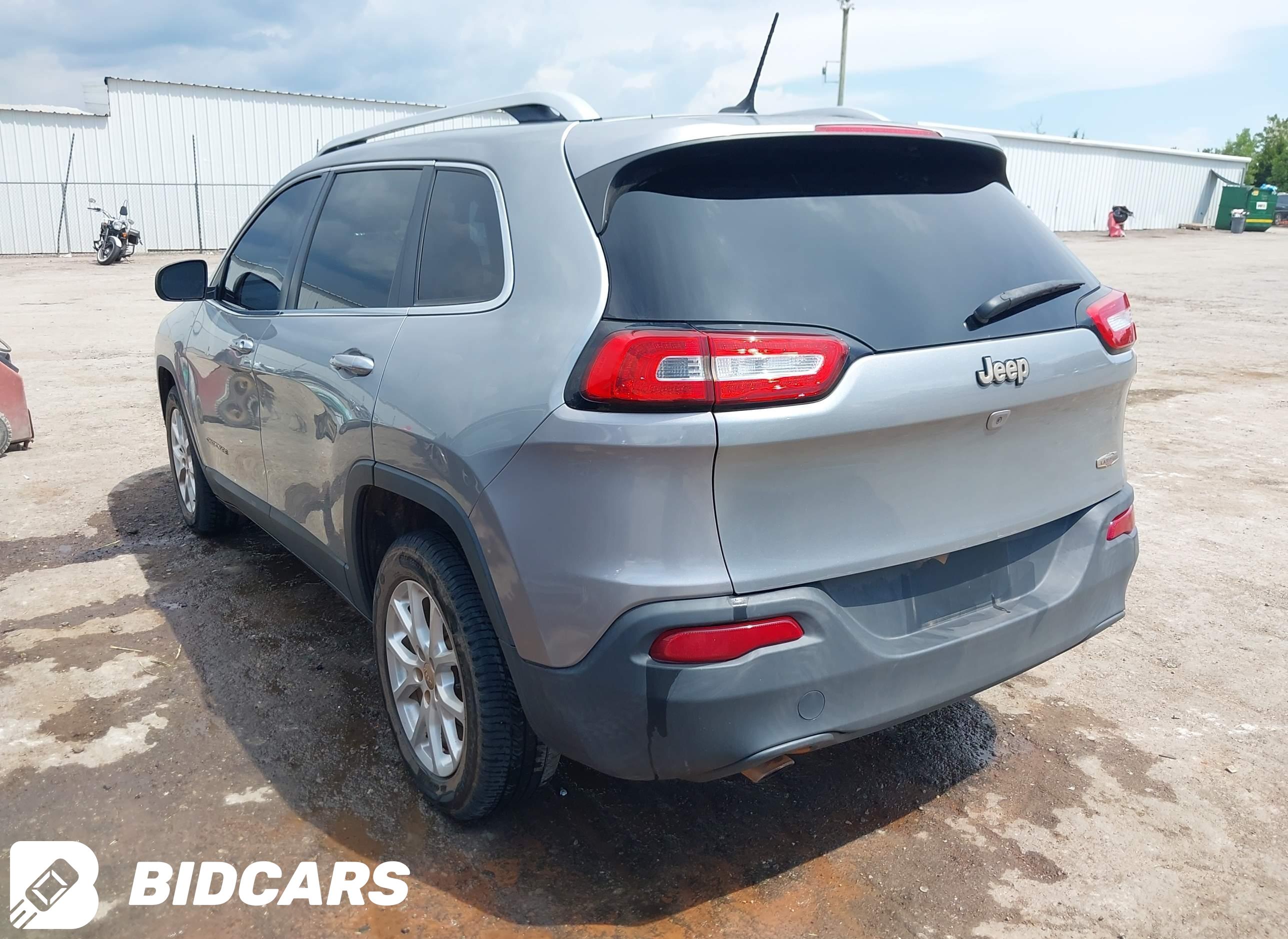 2015 Jeep Cherokee, Latitude
