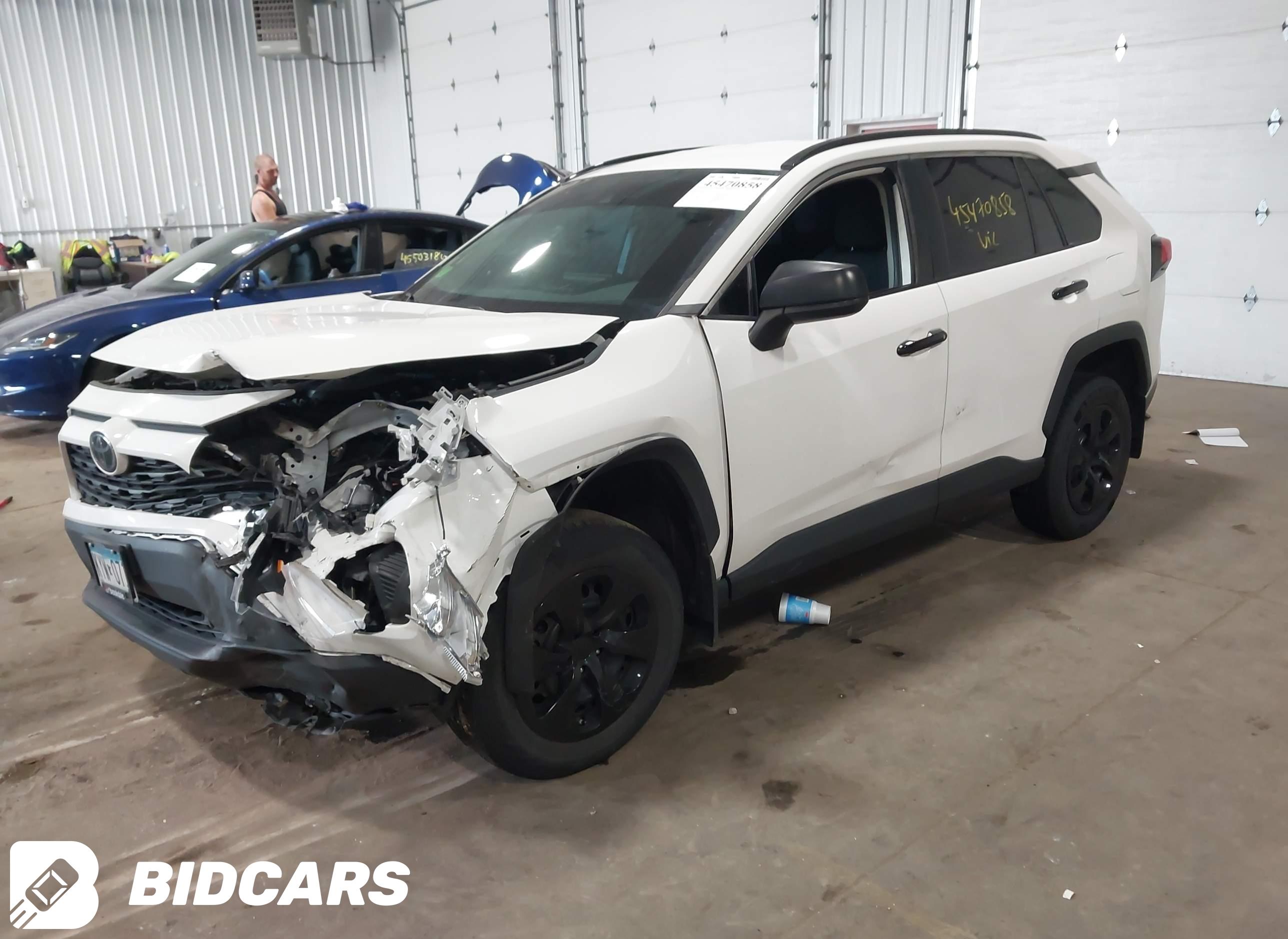 2021 Toyota RAV4, LE