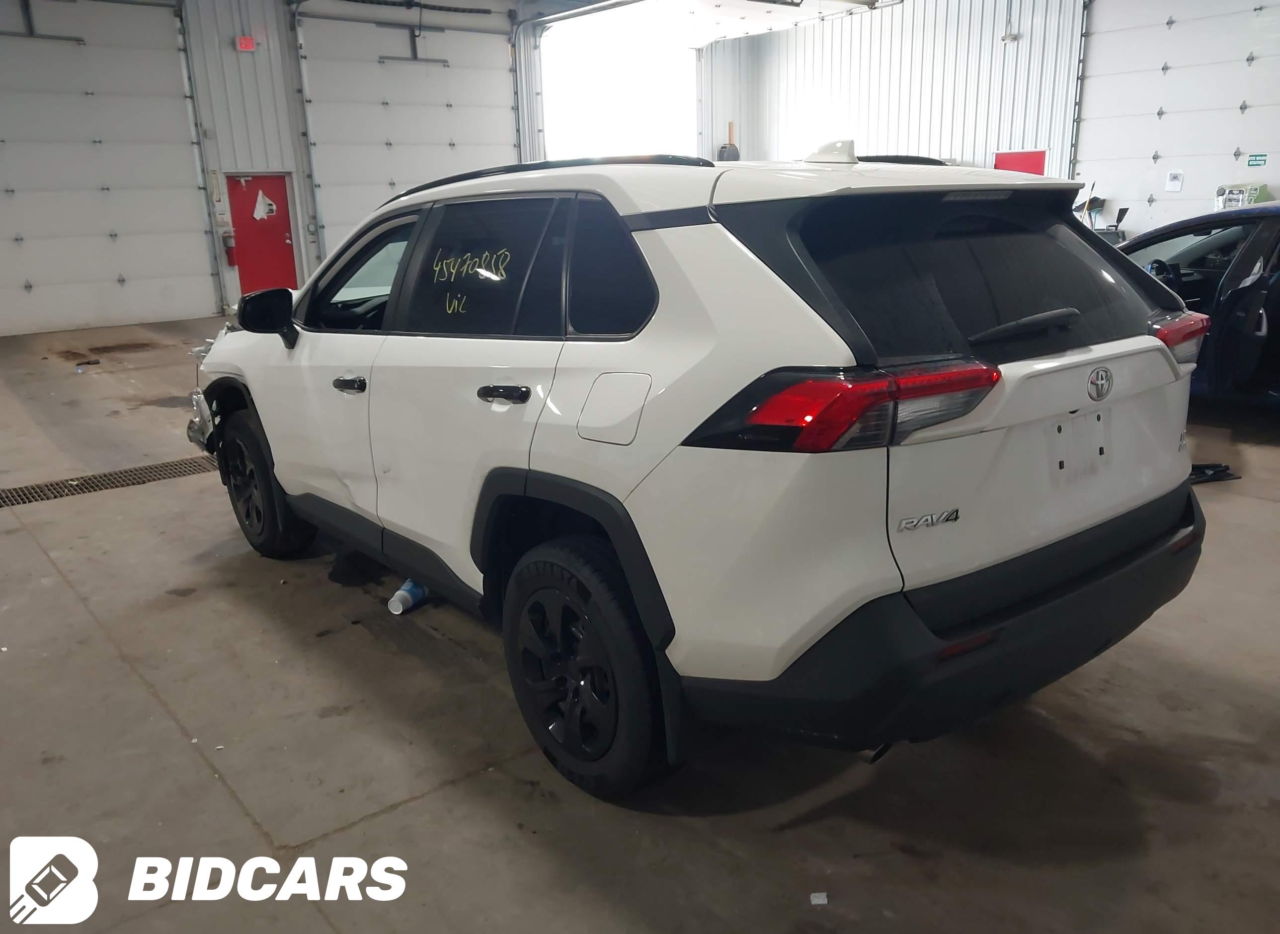2021 Toyota RAV4, LE