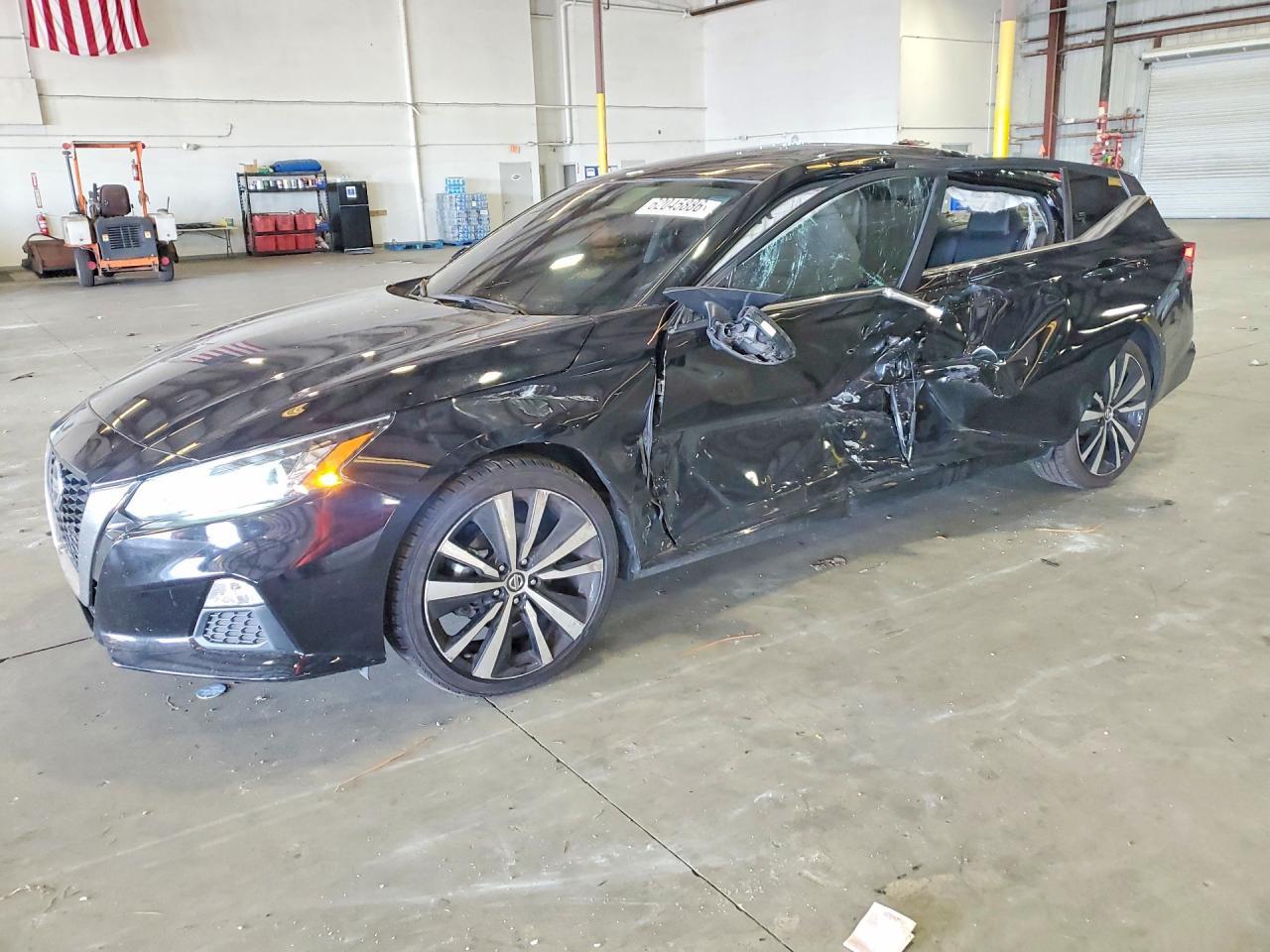 2022 Nissan Altima, SR